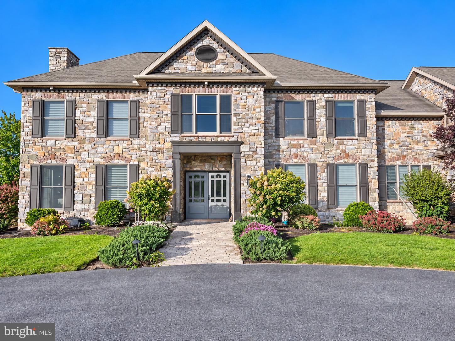 4 ALEXANDRIA COURT