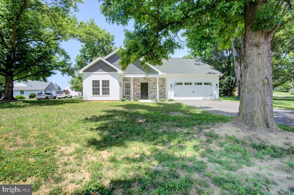 865 ALANDALE DRIVE