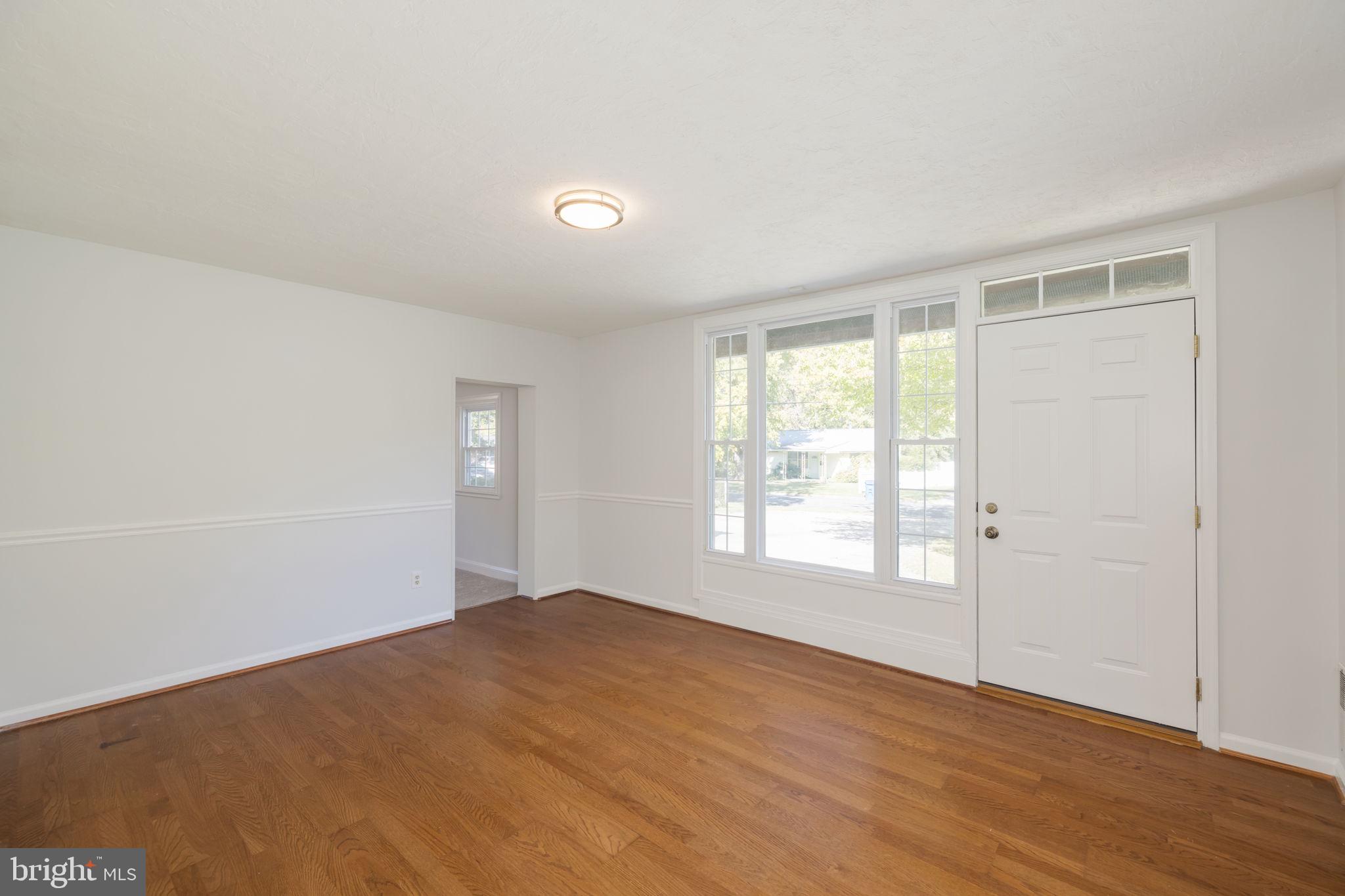 BURGUNDY MANOR - Residential