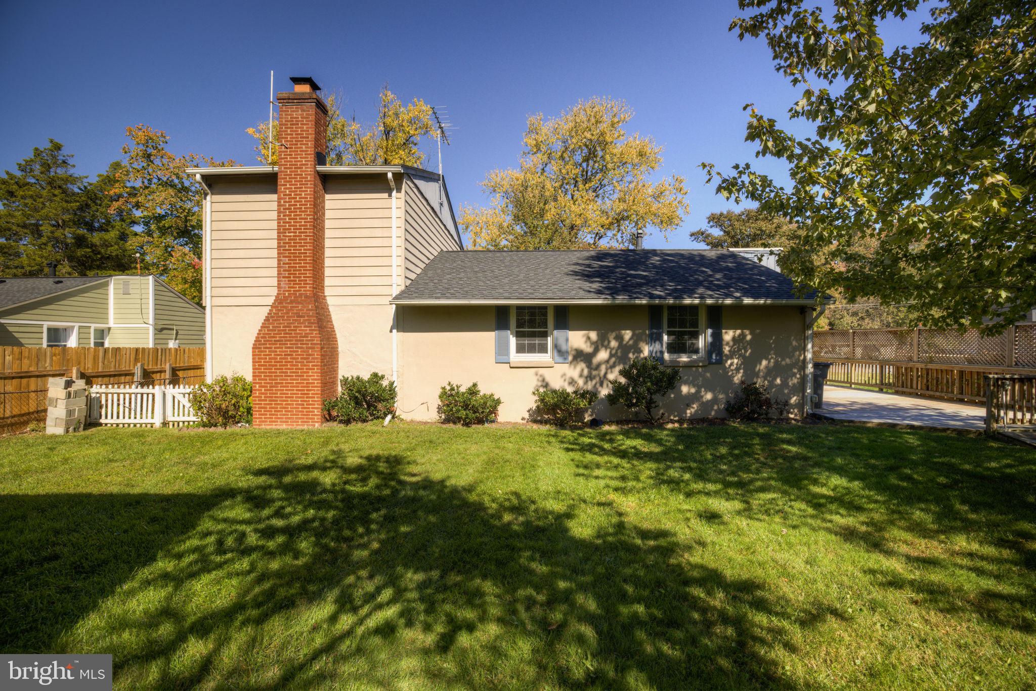 BURGUNDY MANOR - Residential