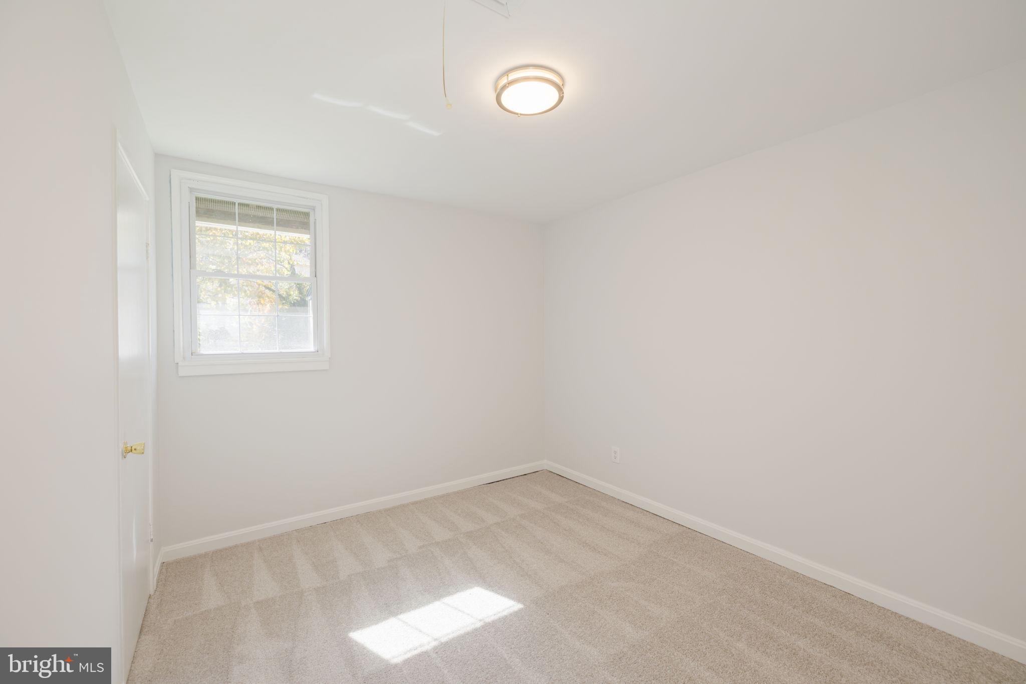 BURGUNDY MANOR - Residential