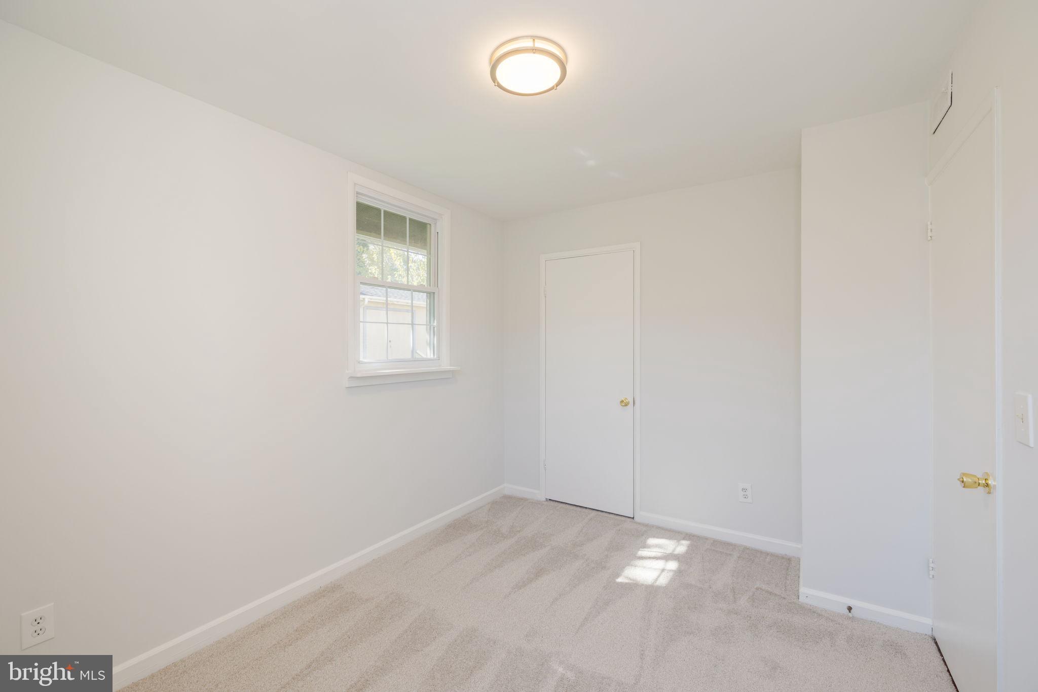 BURGUNDY MANOR - Residential