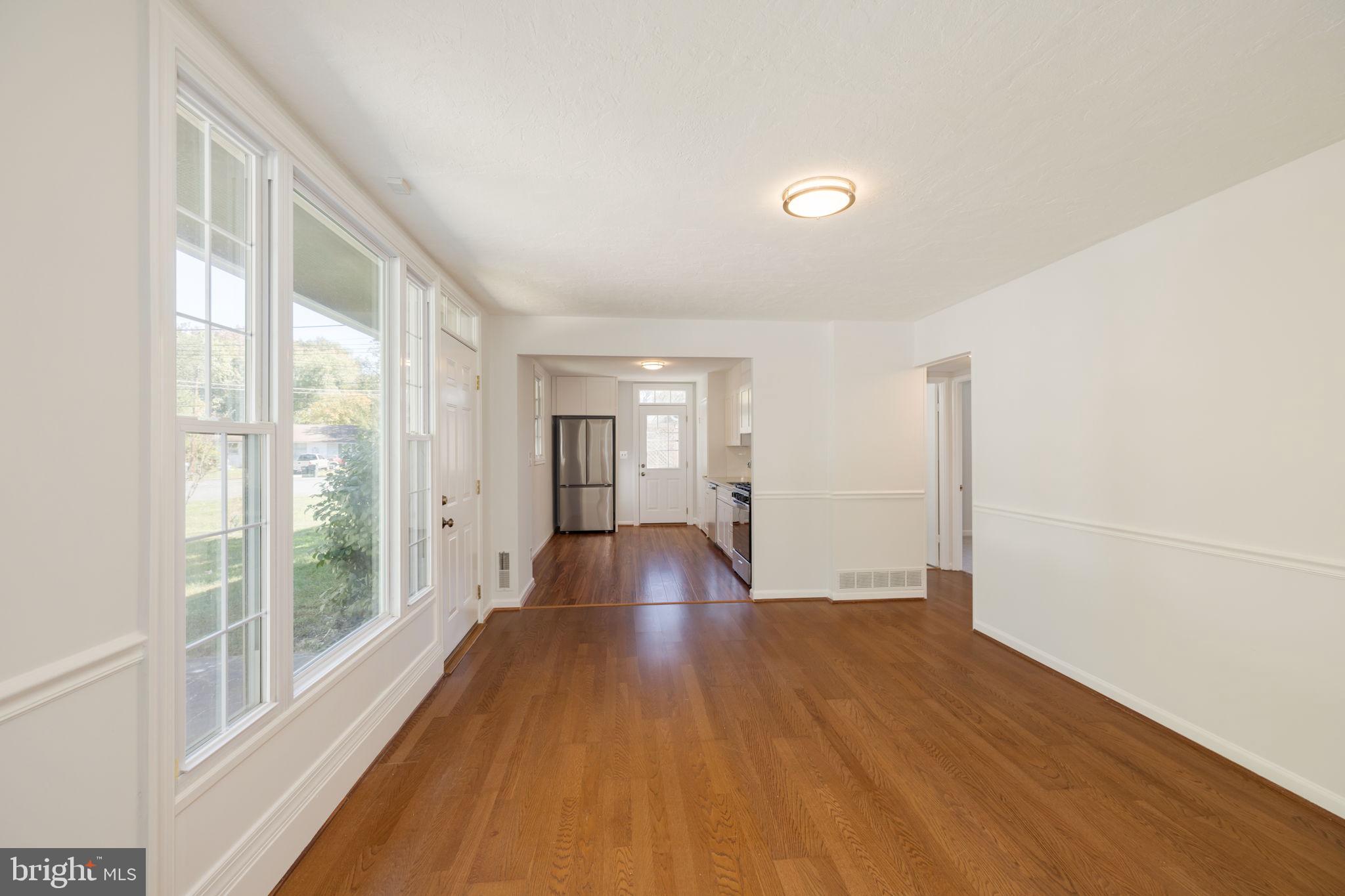 BURGUNDY MANOR - Residential