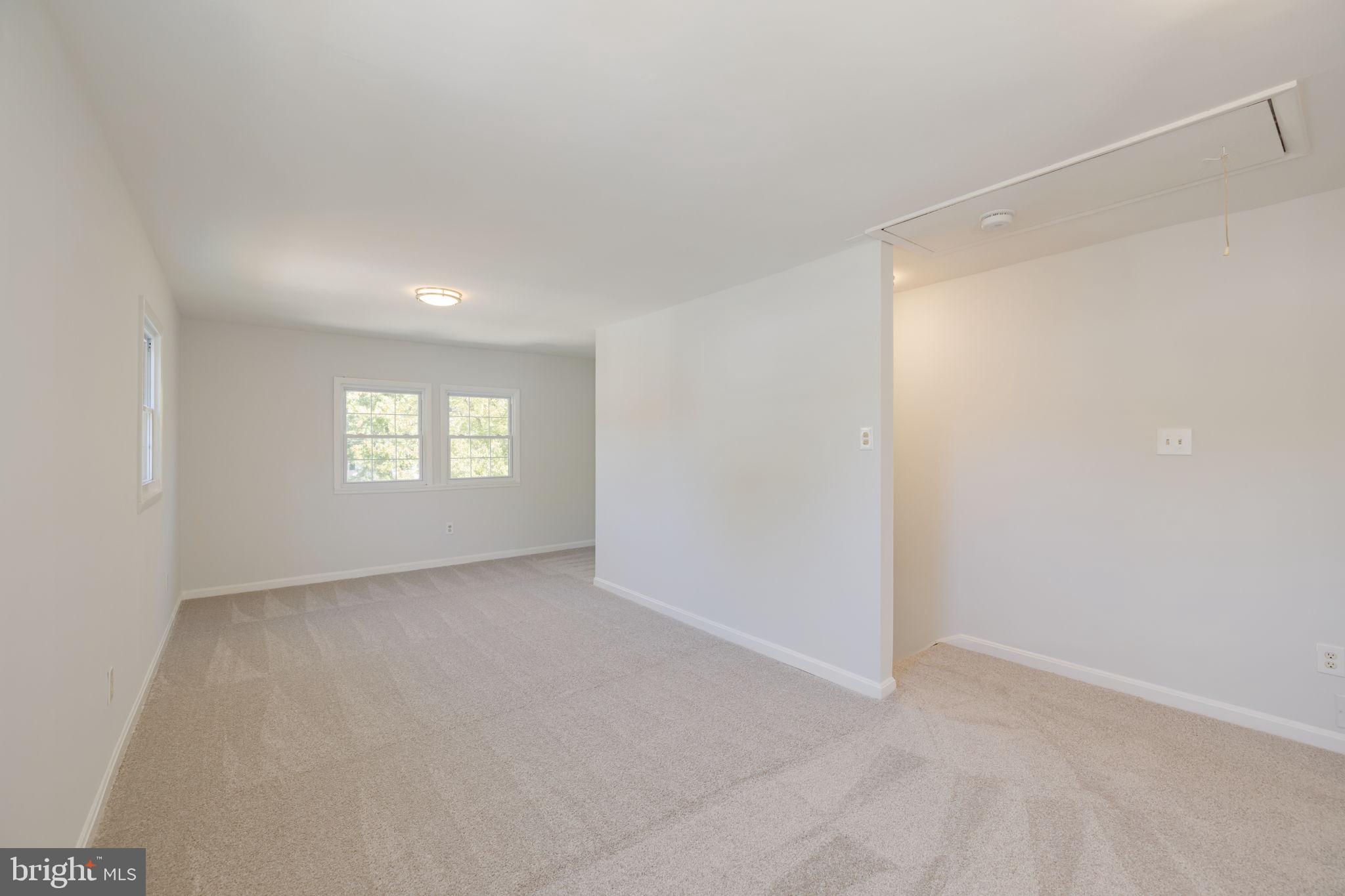 BURGUNDY MANOR - Residential