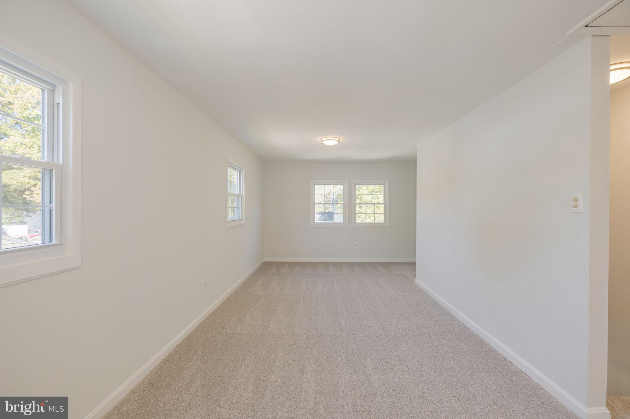 BURGUNDY MANOR - Residential