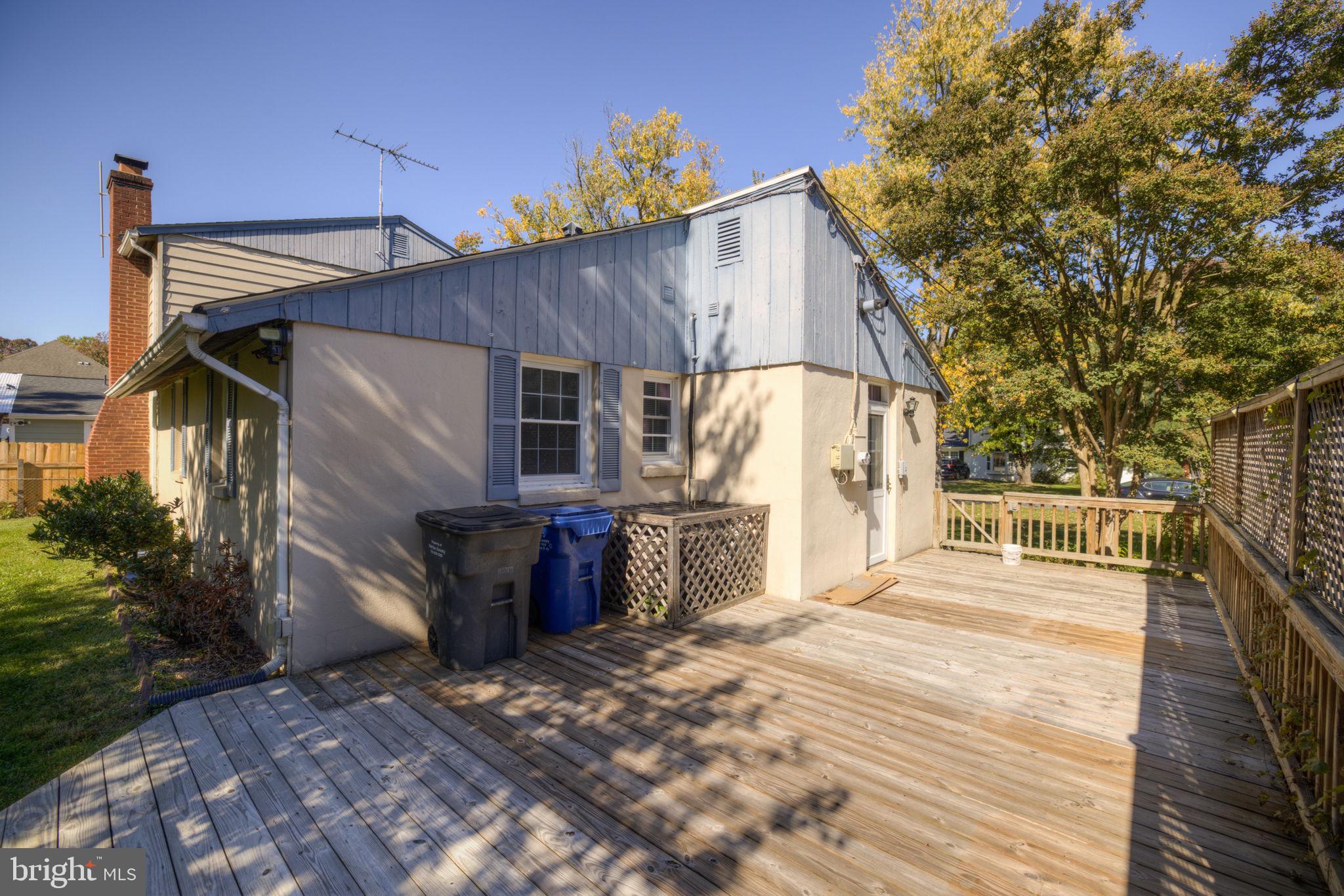 BURGUNDY MANOR - Residential