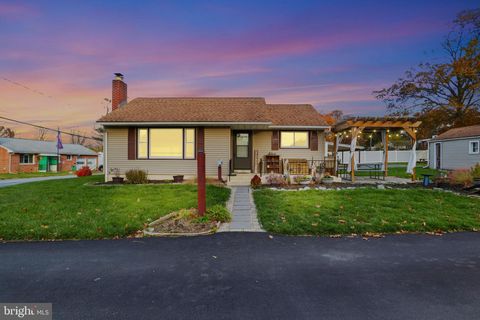 Photo of 9 Pine Street, MOUNT JOY, PA 17552 (MLS # PALA2079240)