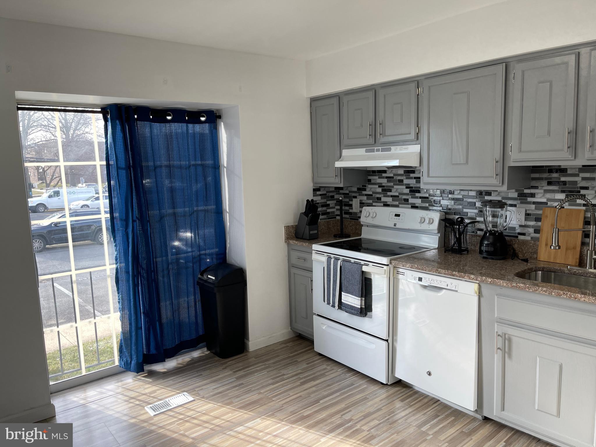 CALVERTON TOWNES - Residential