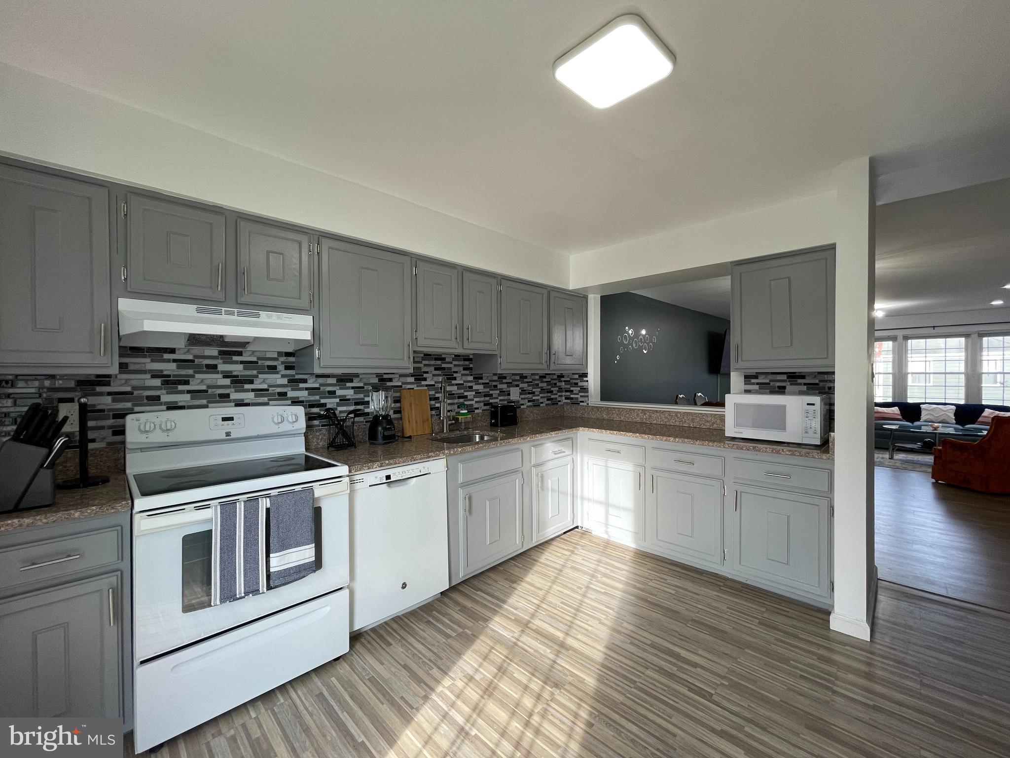CALVERTON TOWNES - Residential