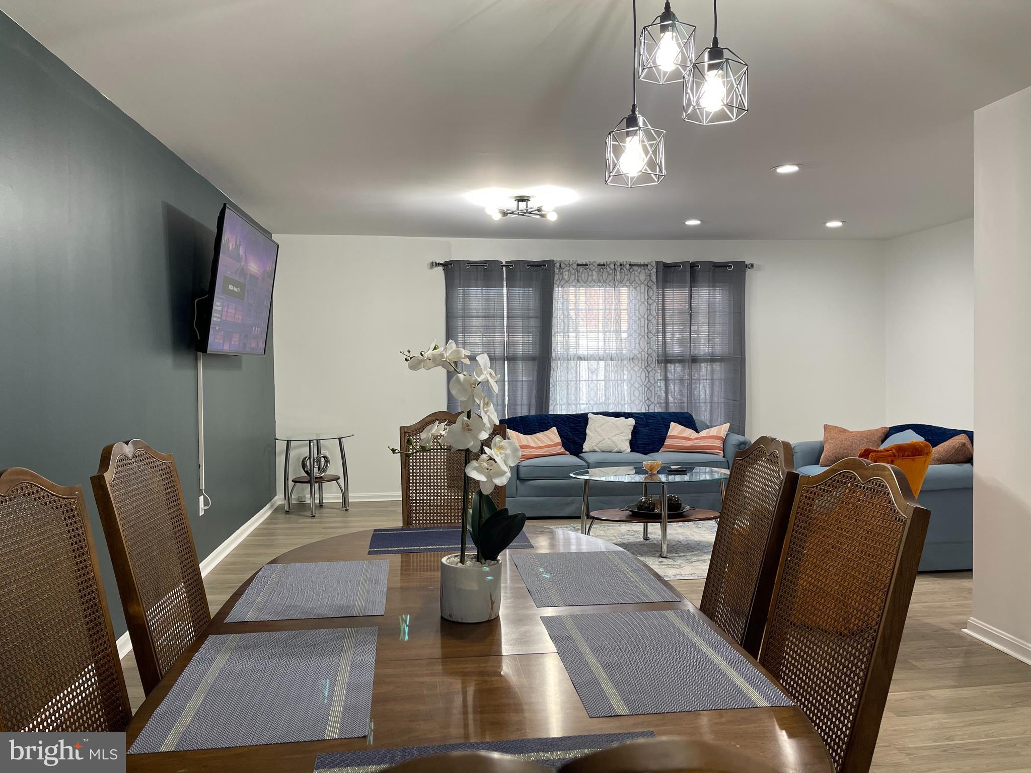 CALVERTON TOWNES - Residential