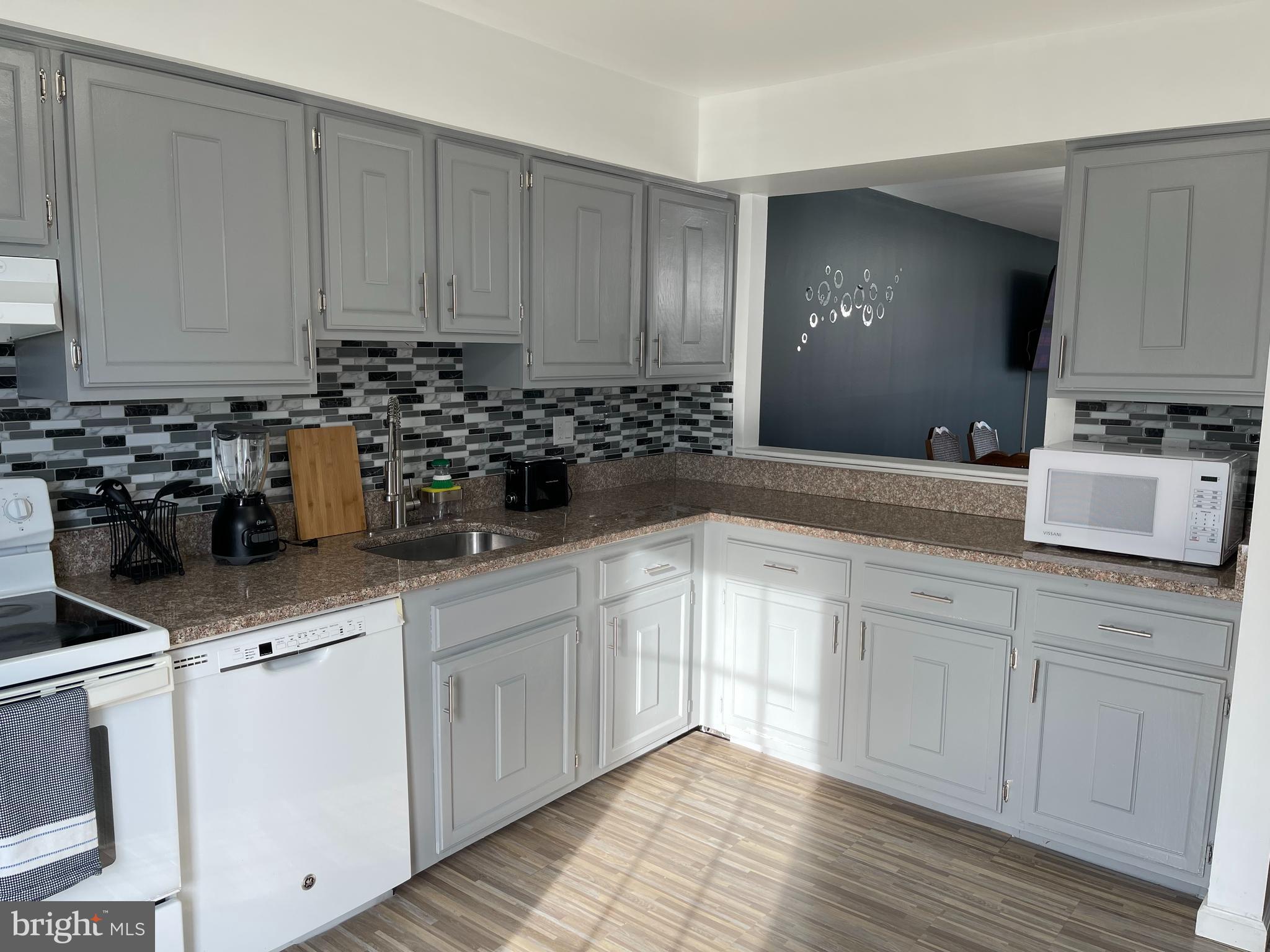 CALVERTON TOWNES - Residential