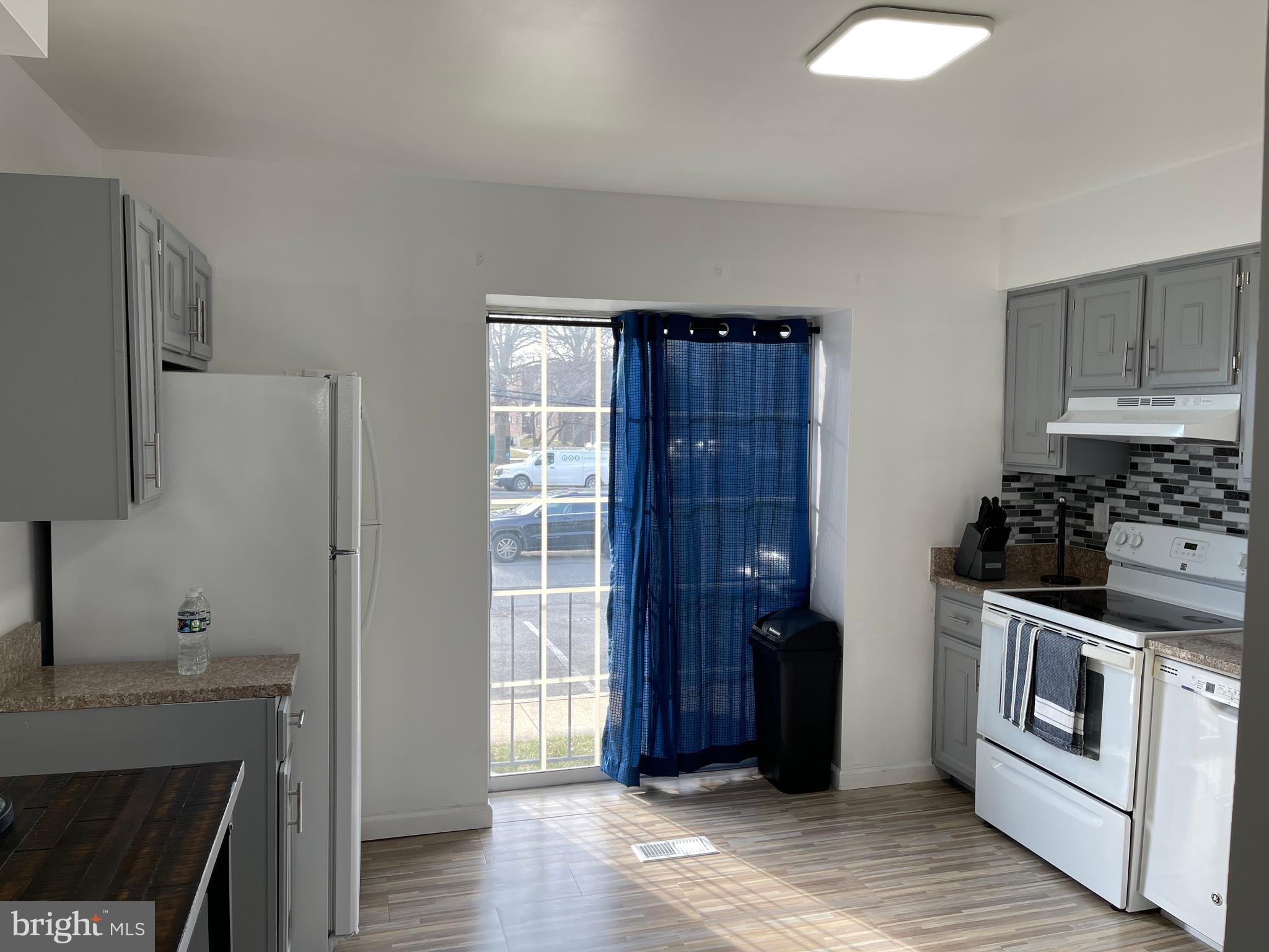 CALVERTON TOWNES - Residential