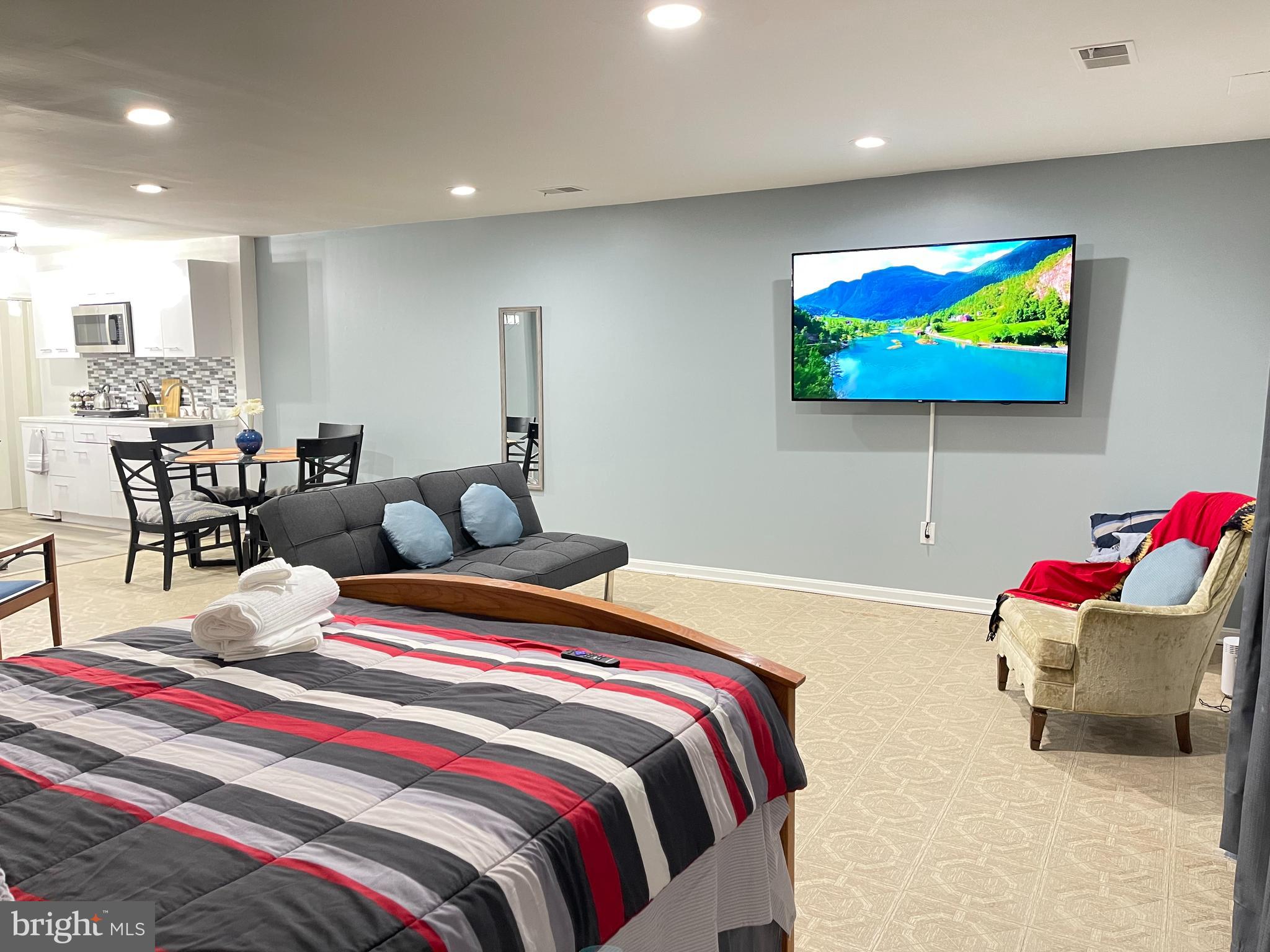 CALVERTON TOWNES - Residential