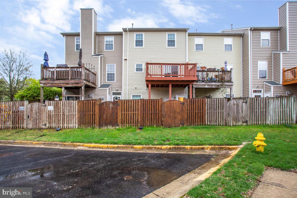 WELLFLEET MEWS - Residential