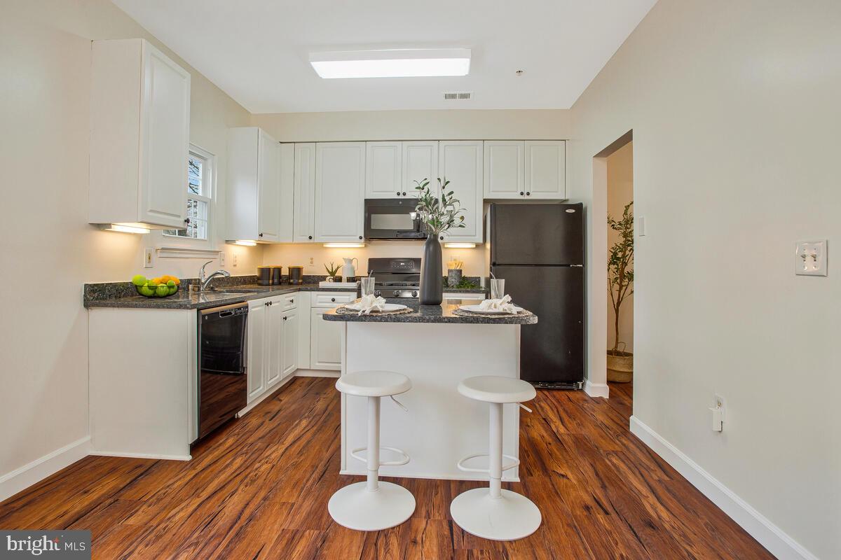 WELLFLEET MEWS - Residential