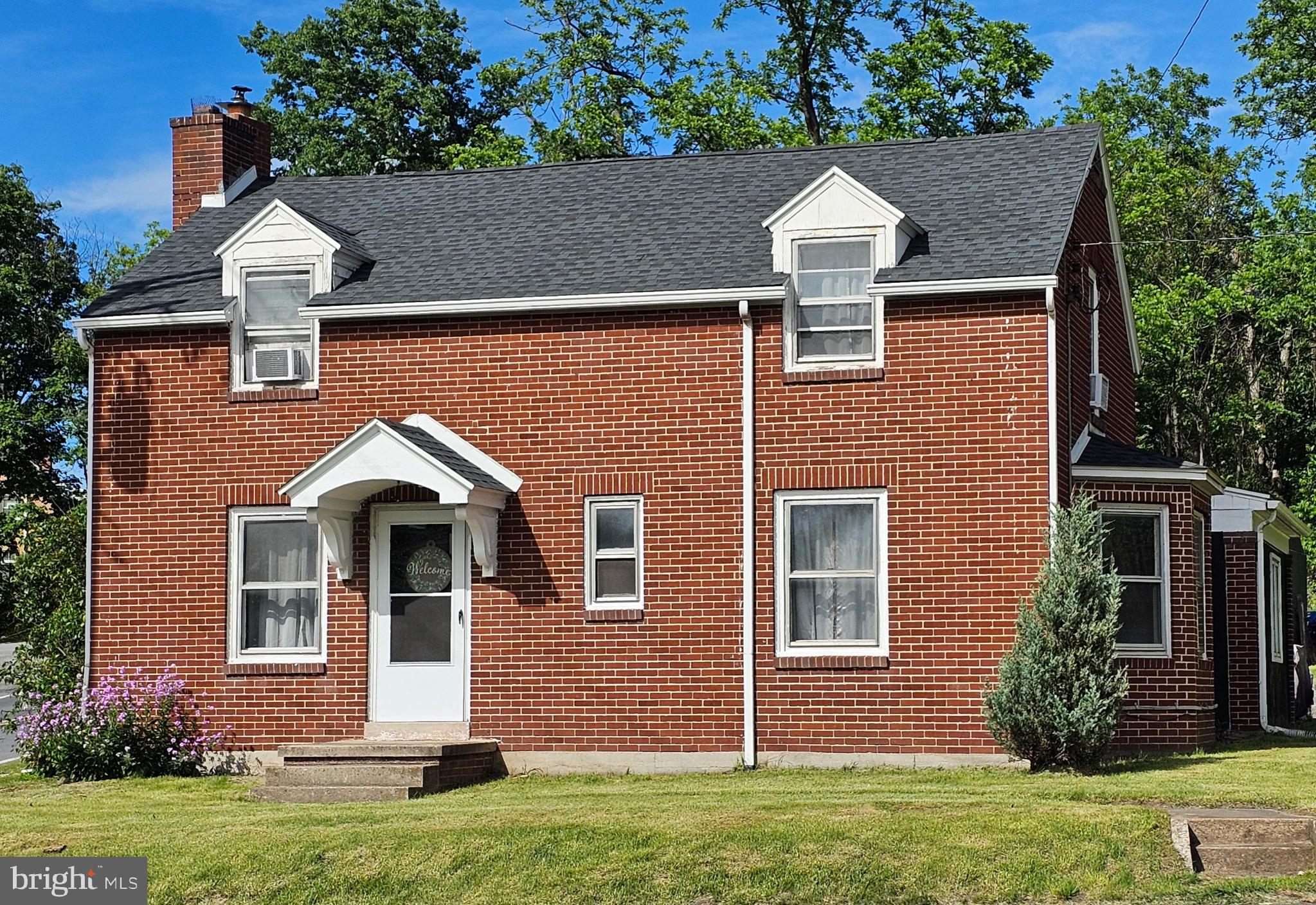 3209 E HARRISBURG PIKE