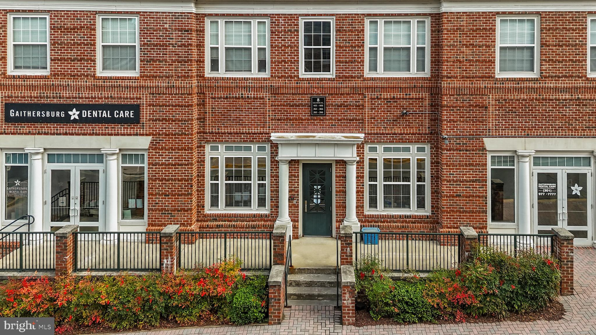 THE COLONNADE AT KENTLANDS - Residential