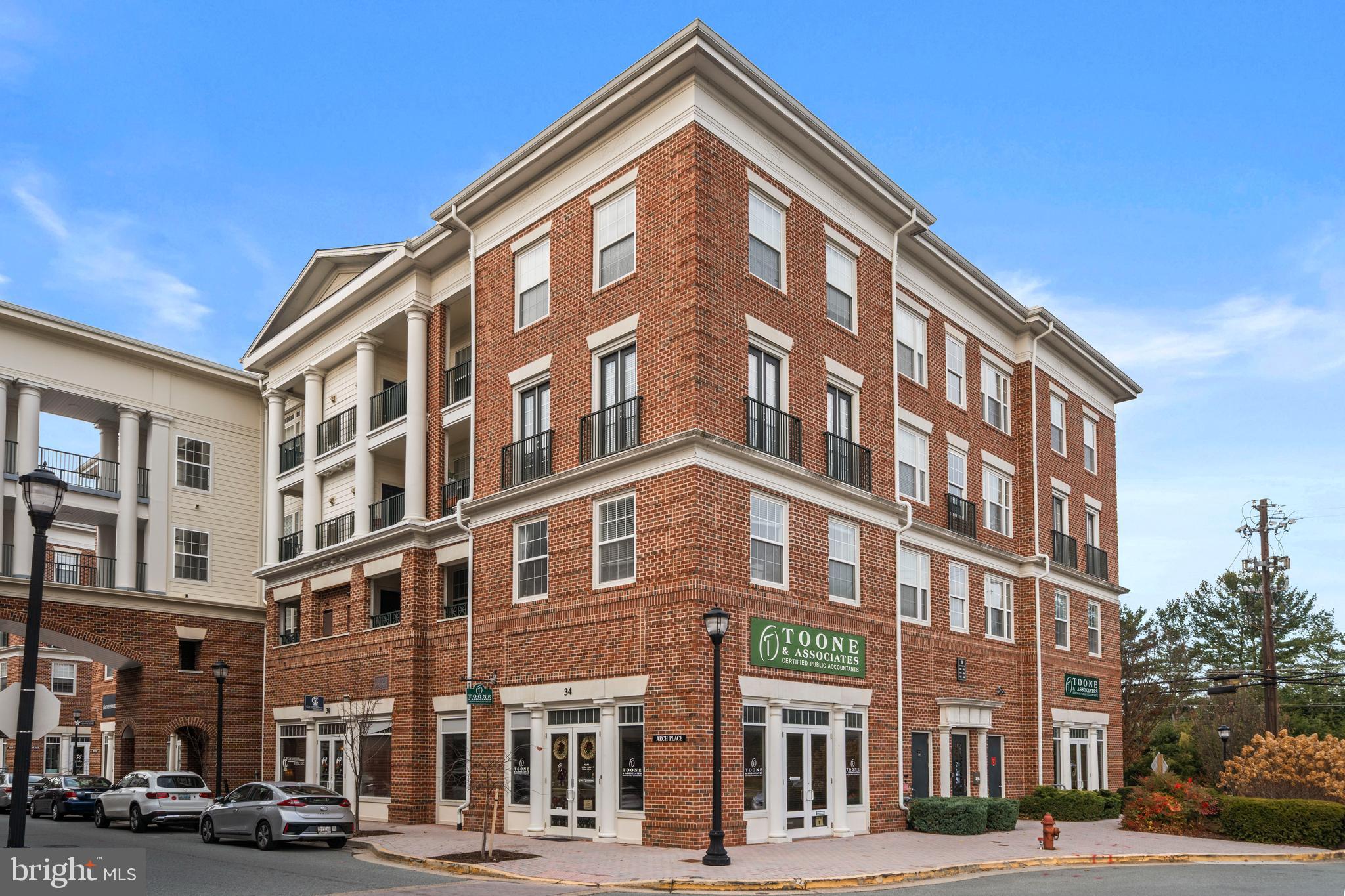 THE COLONNADE AT KENTLANDS - Residential