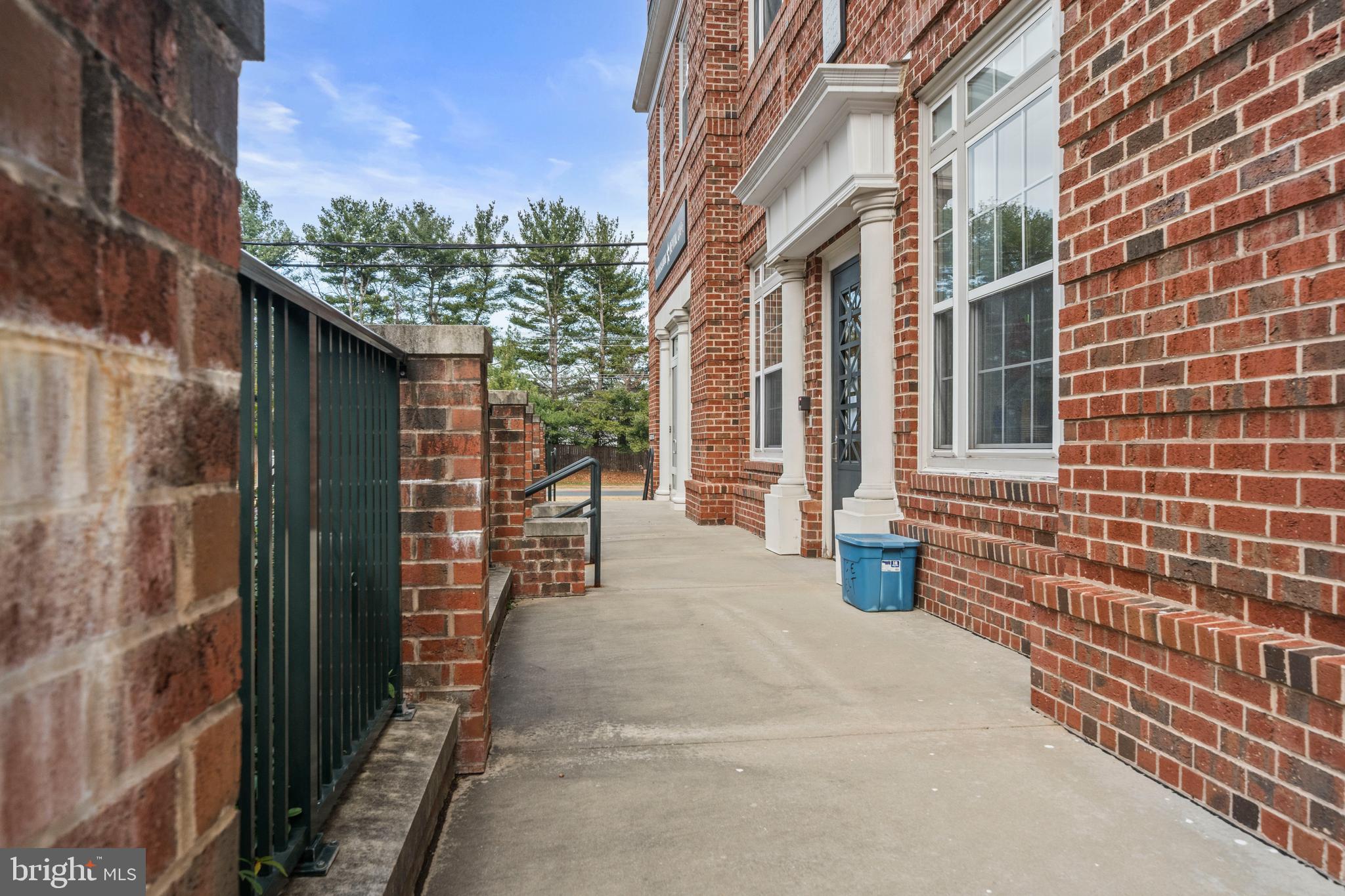THE COLONNADE AT KENTLANDS - Residential