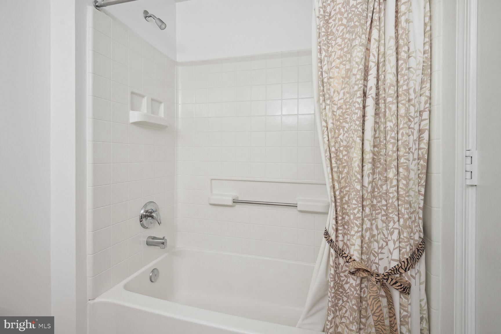 ASPEN HILL - Residential