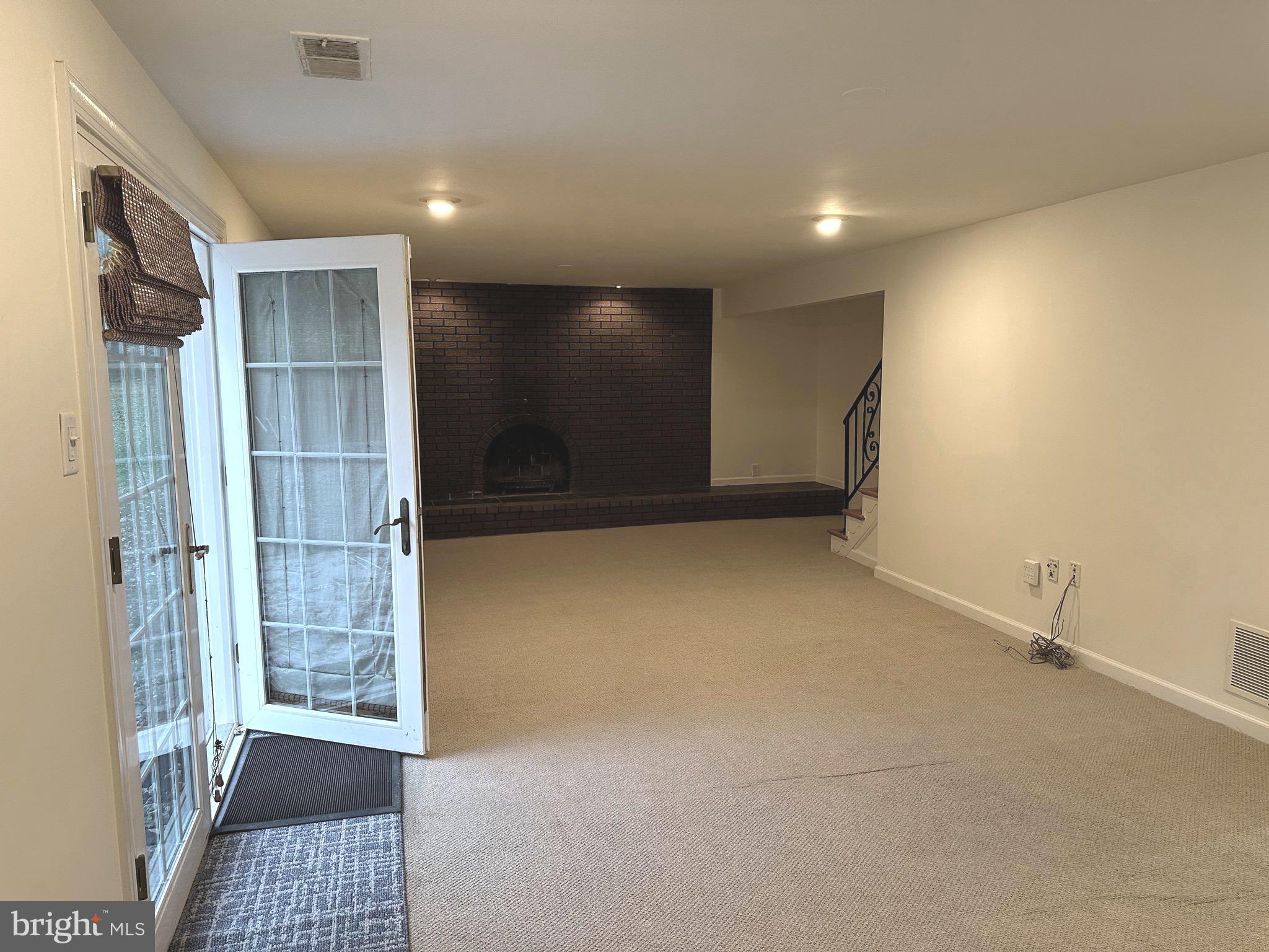 REGENCY ESTATES - Residential Lease