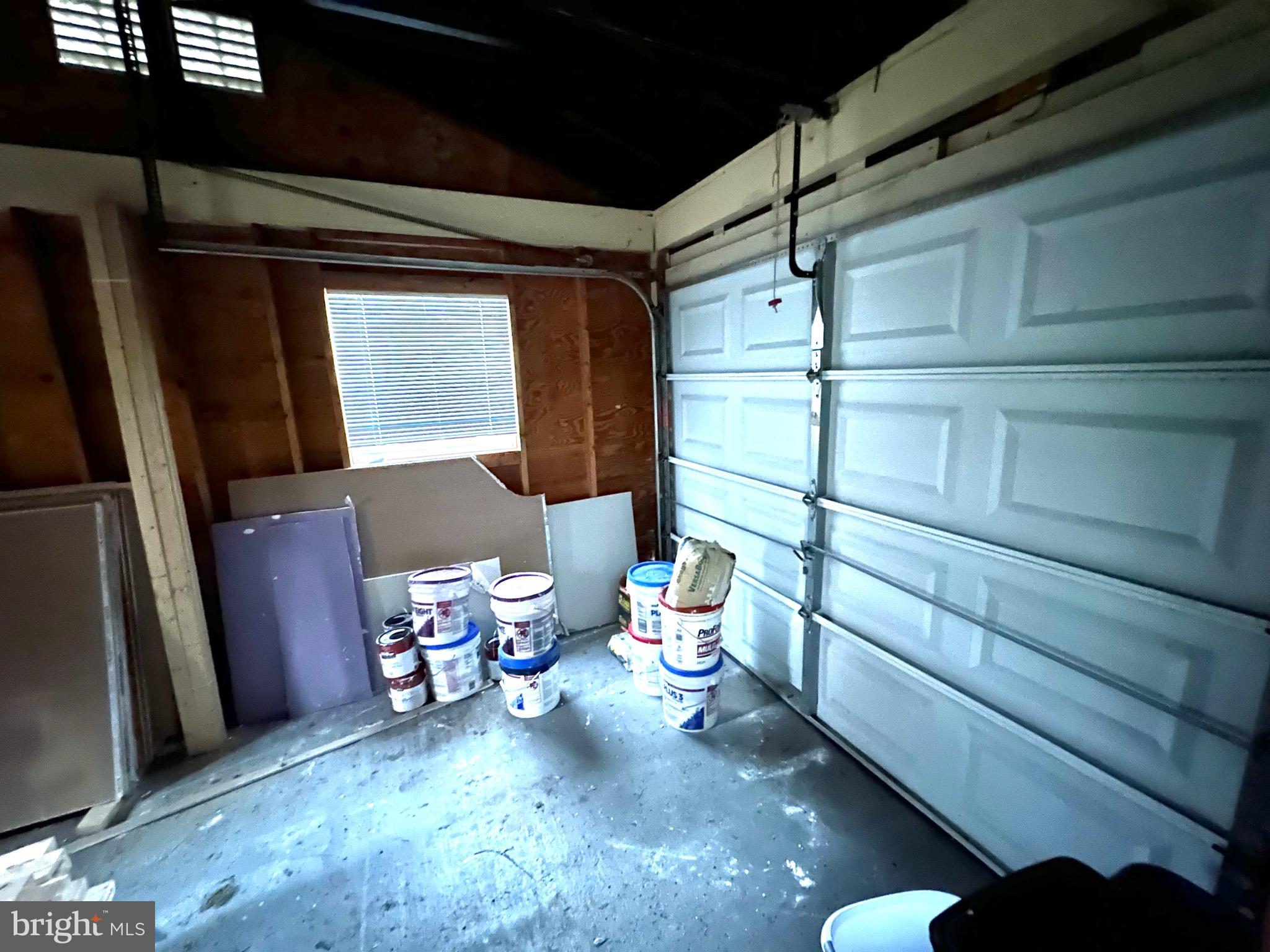 REGENCY ESTATES - Residential Lease