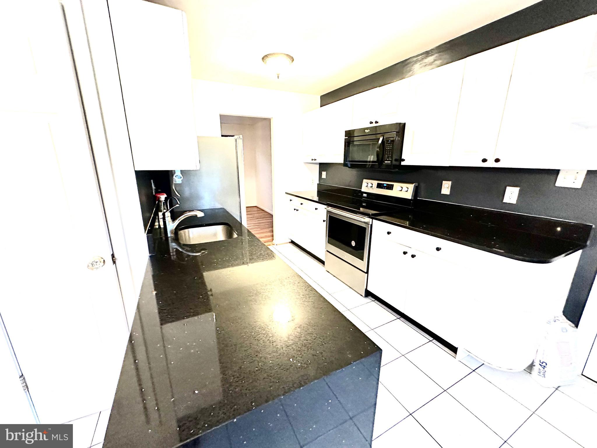 REGENCY ESTATES - Residential Lease