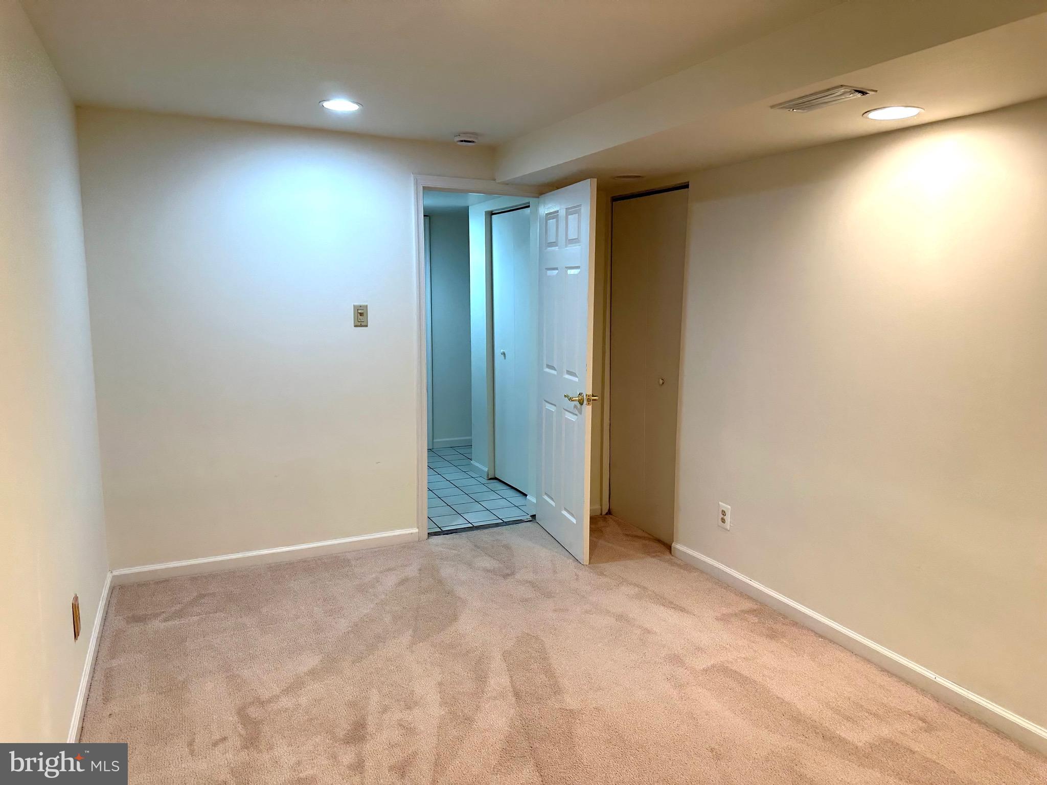 REGENCY ESTATES - Residential Lease