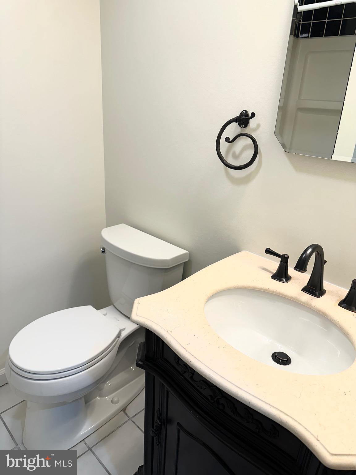 REGENCY ESTATES - Residential Lease