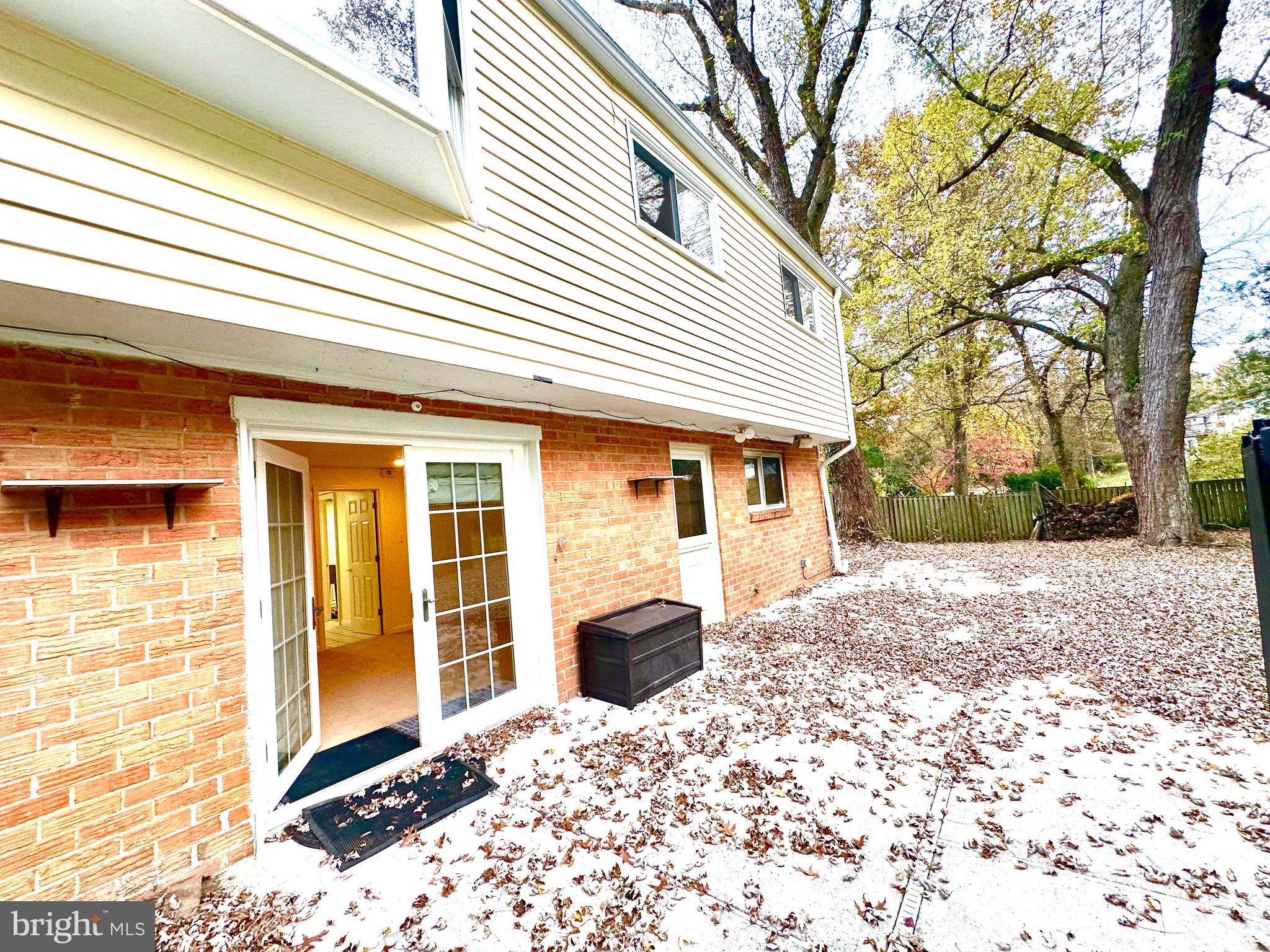 REGENCY ESTATES - Residential Lease