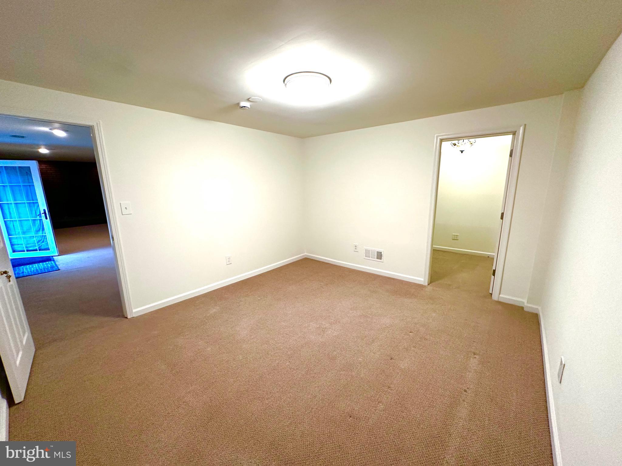 REGENCY ESTATES - Residential Lease