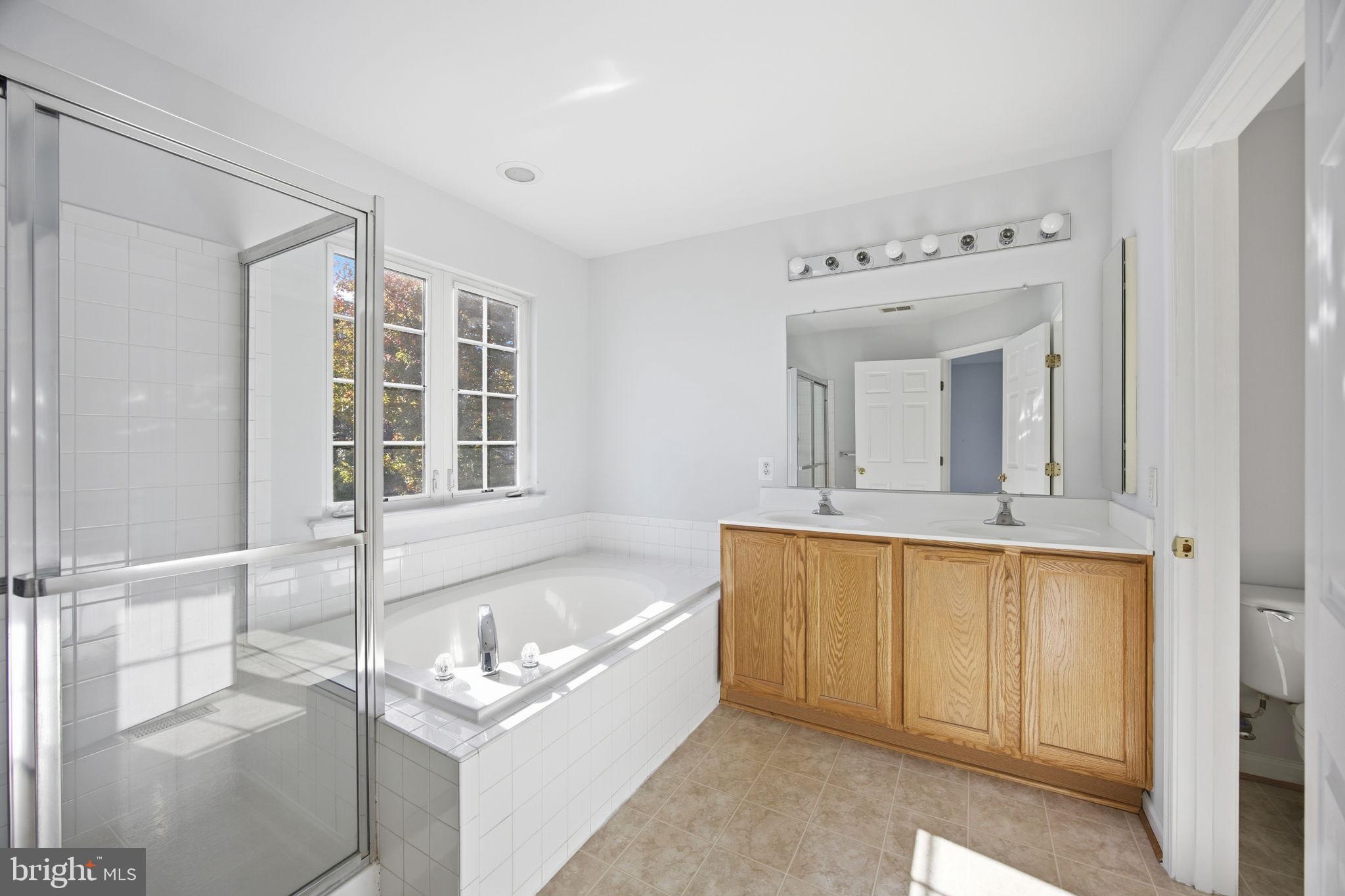 THE VILLAGE OF WASHINGTON TRAIL WEST - Residential