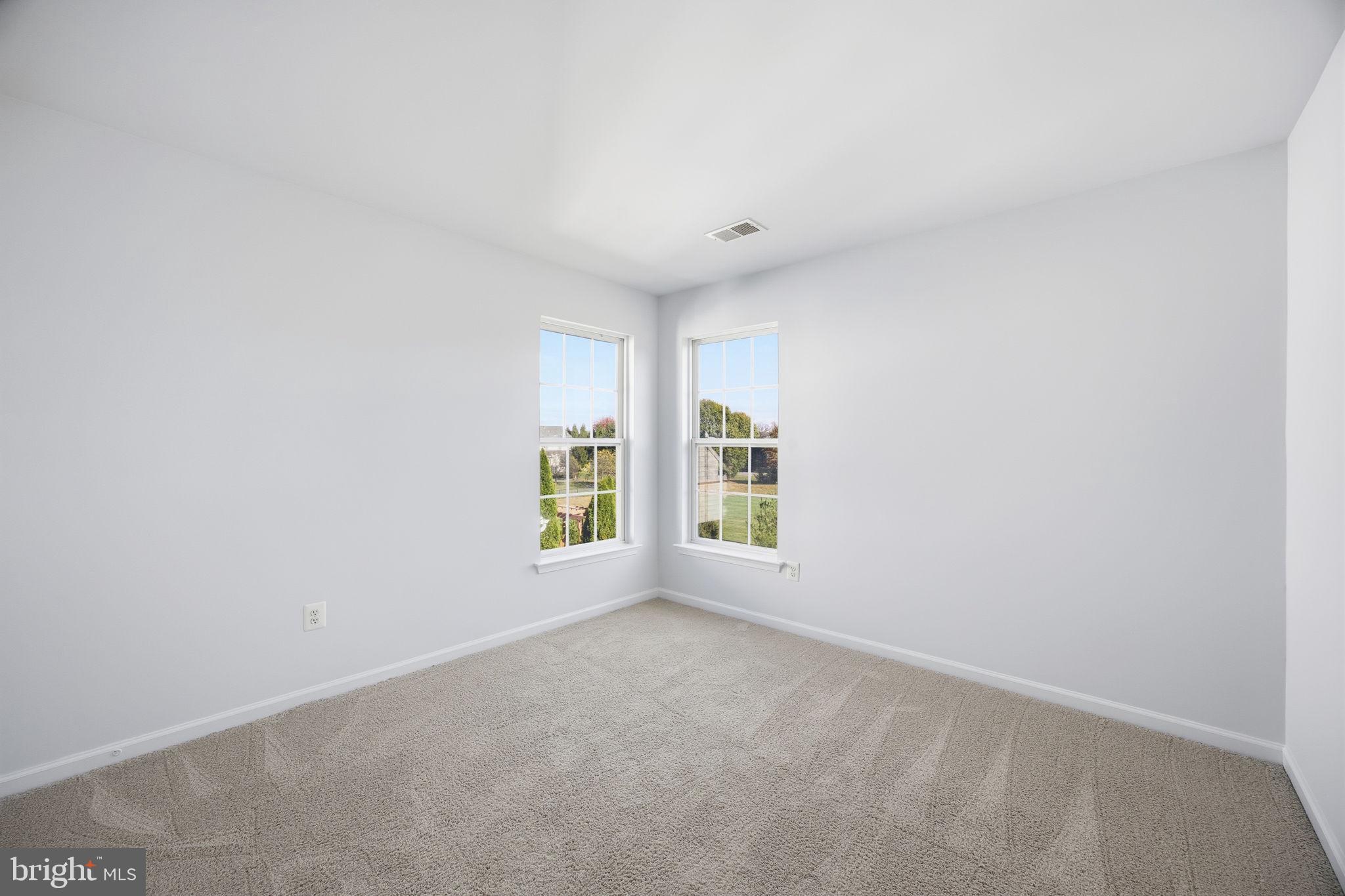 THE VILLAGE OF WASHINGTON TRAIL WEST - Residential