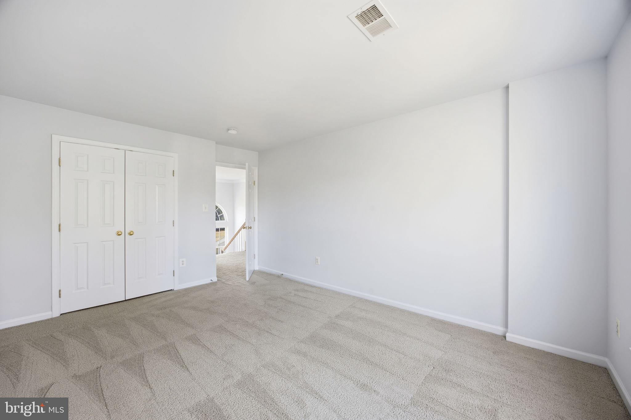 THE VILLAGE OF WASHINGTON TRAIL WEST - Residential