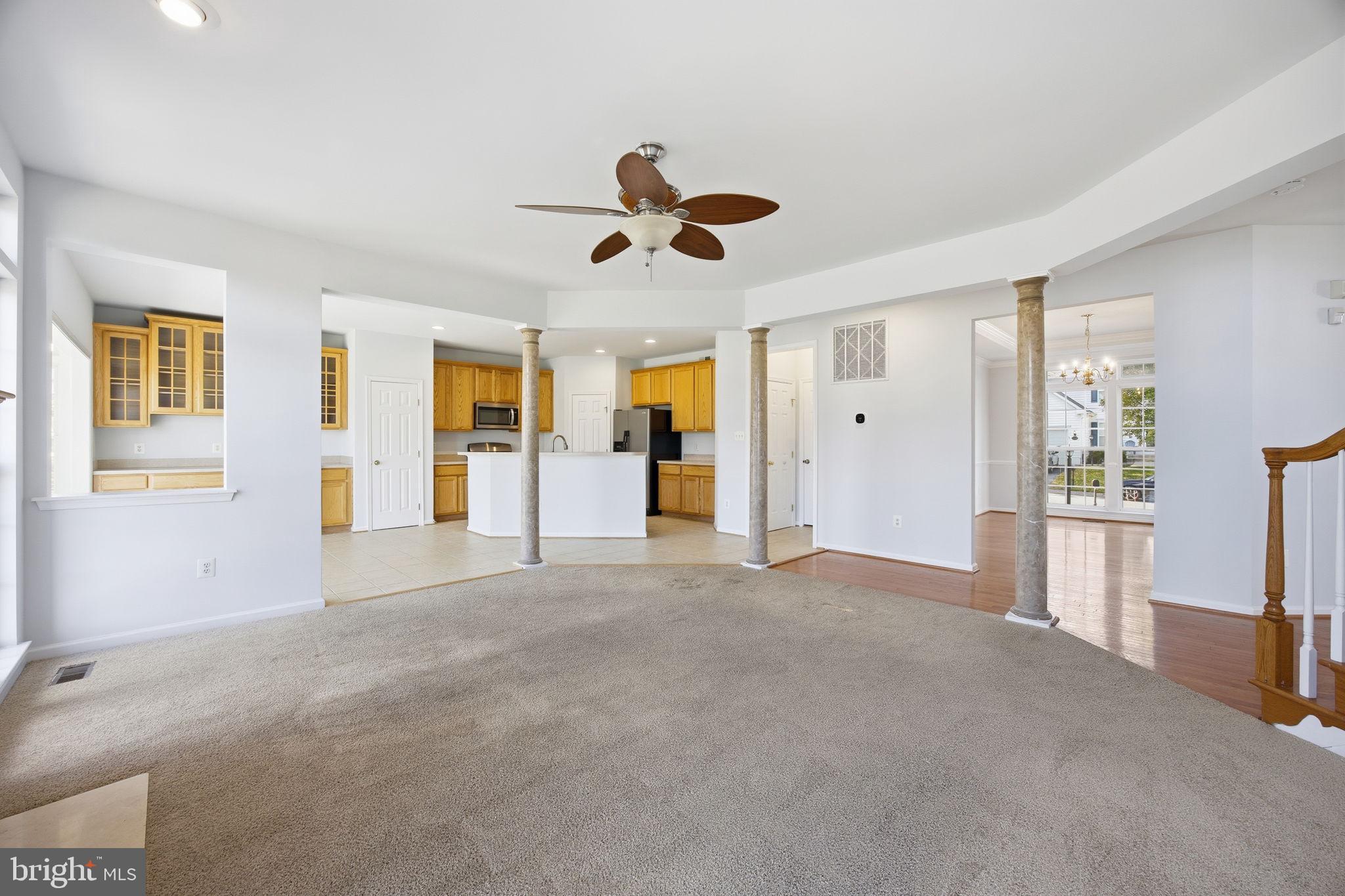 THE VILLAGE OF WASHINGTON TRAIL WEST - Residential