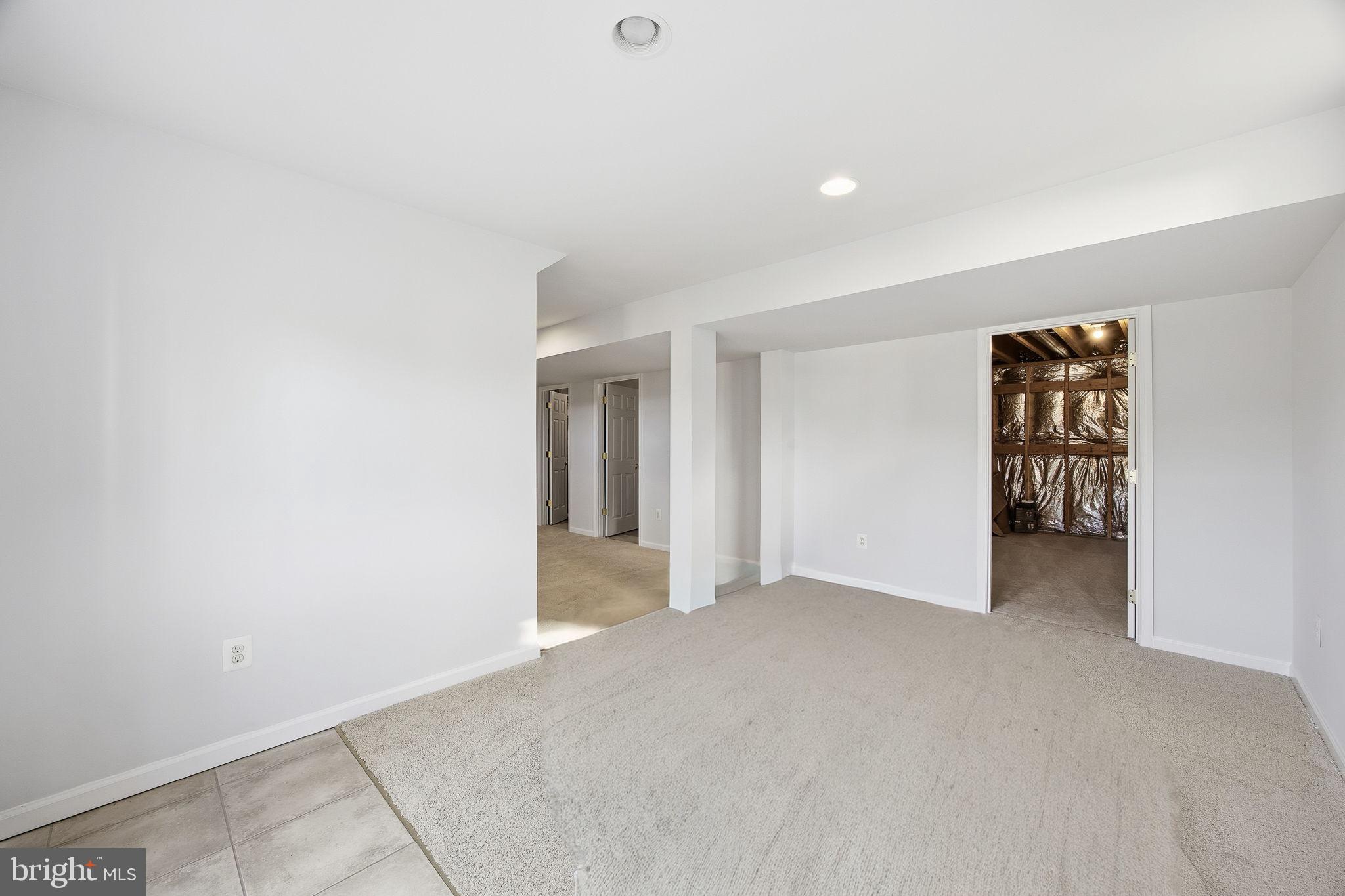 THE VILLAGE OF WASHINGTON TRAIL WEST - Residential