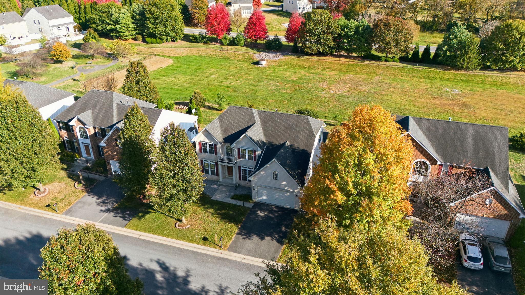 THE VILLAGE OF WASHINGTON TRAIL WEST - Residential