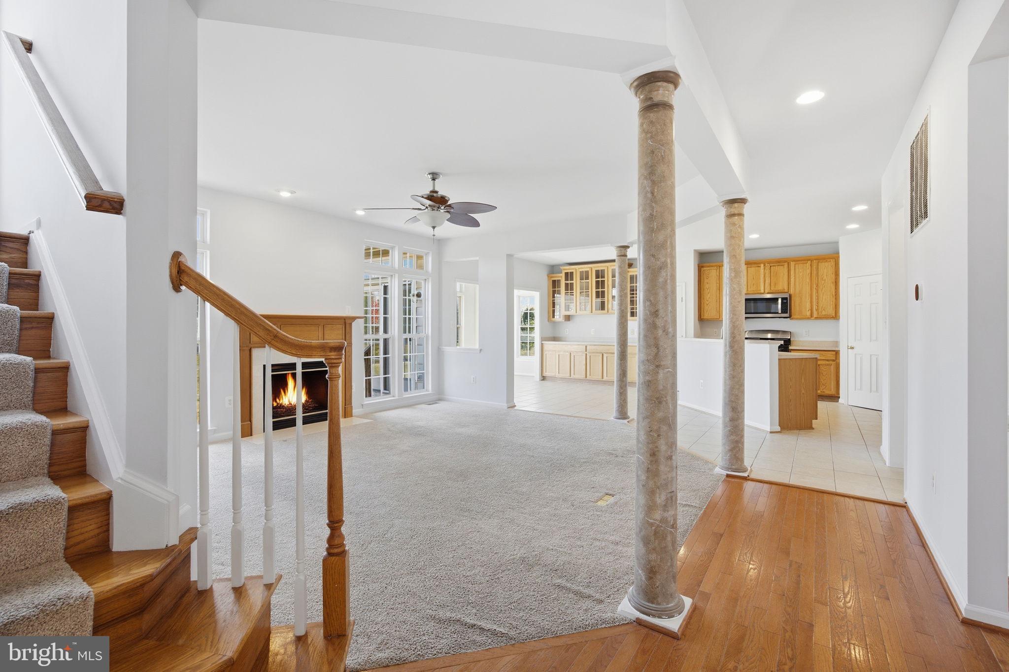 THE VILLAGE OF WASHINGTON TRAIL WEST - Residential