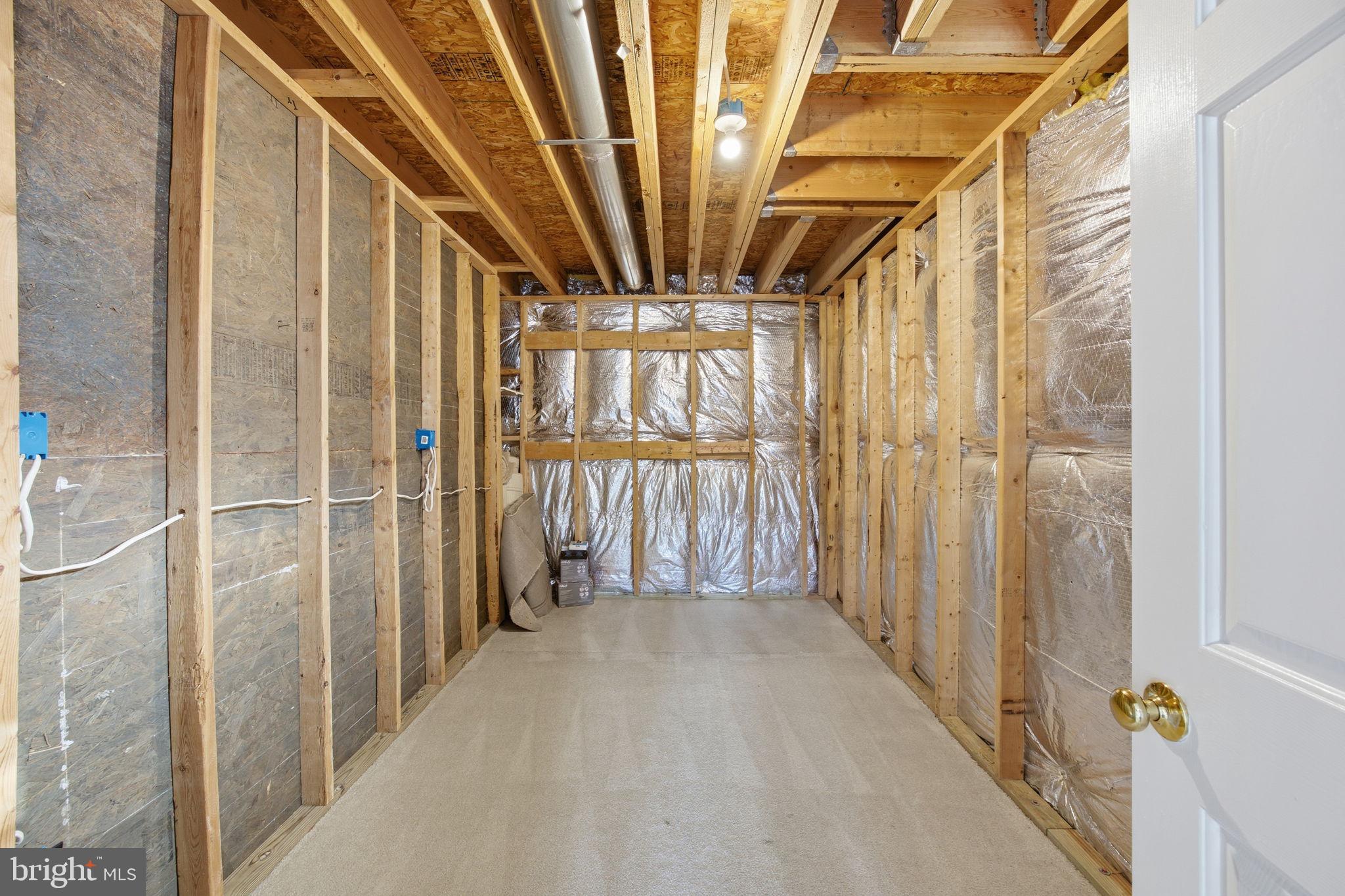 THE VILLAGE OF WASHINGTON TRAIL WEST - Residential