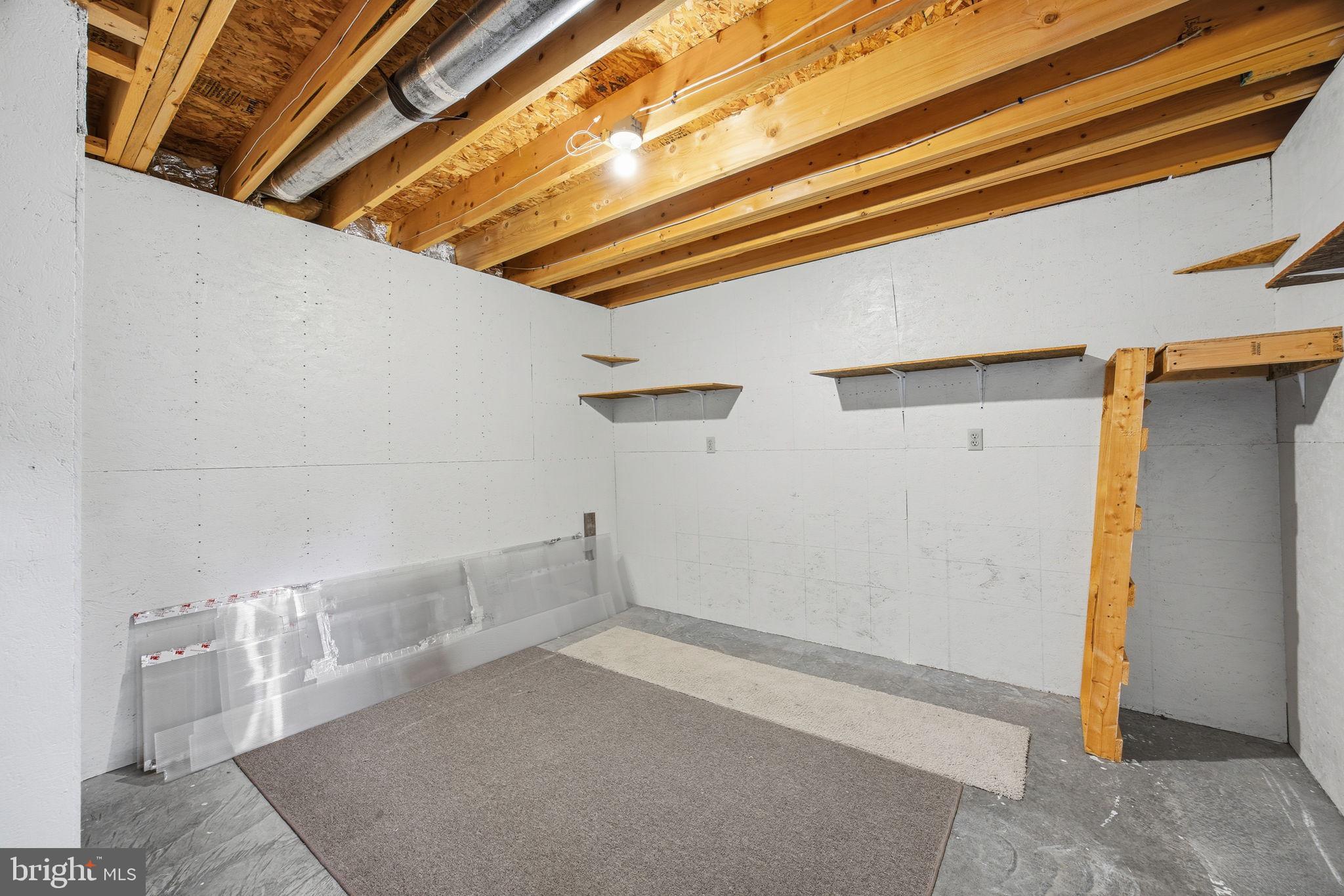 THE VILLAGE OF WASHINGTON TRAIL WEST - Residential