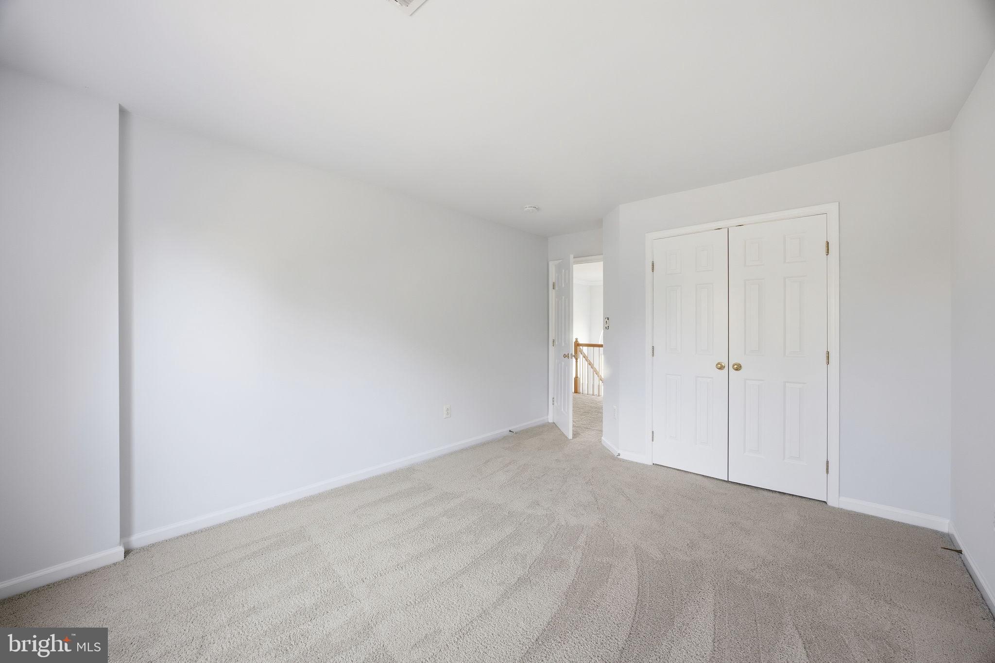 THE VILLAGE OF WASHINGTON TRAIL WEST - Residential