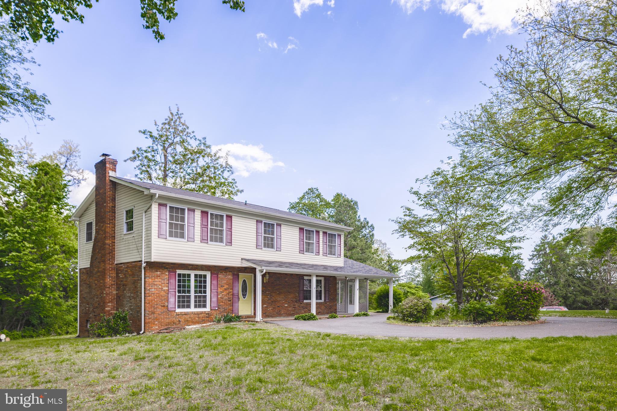 1701 DELAGE LANE