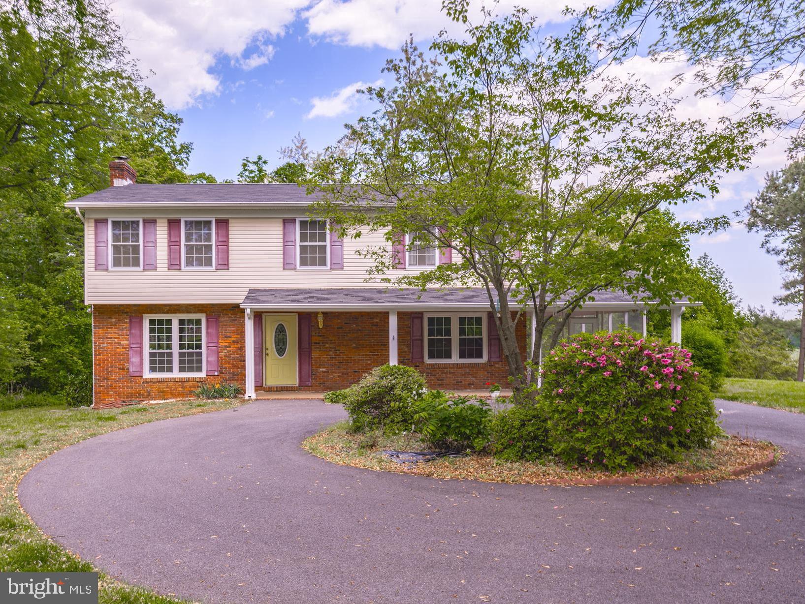 1701 DELAGE LANE