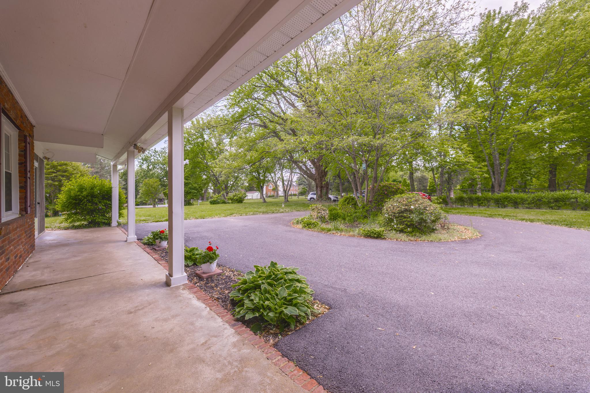 1701 DELAGE LANE