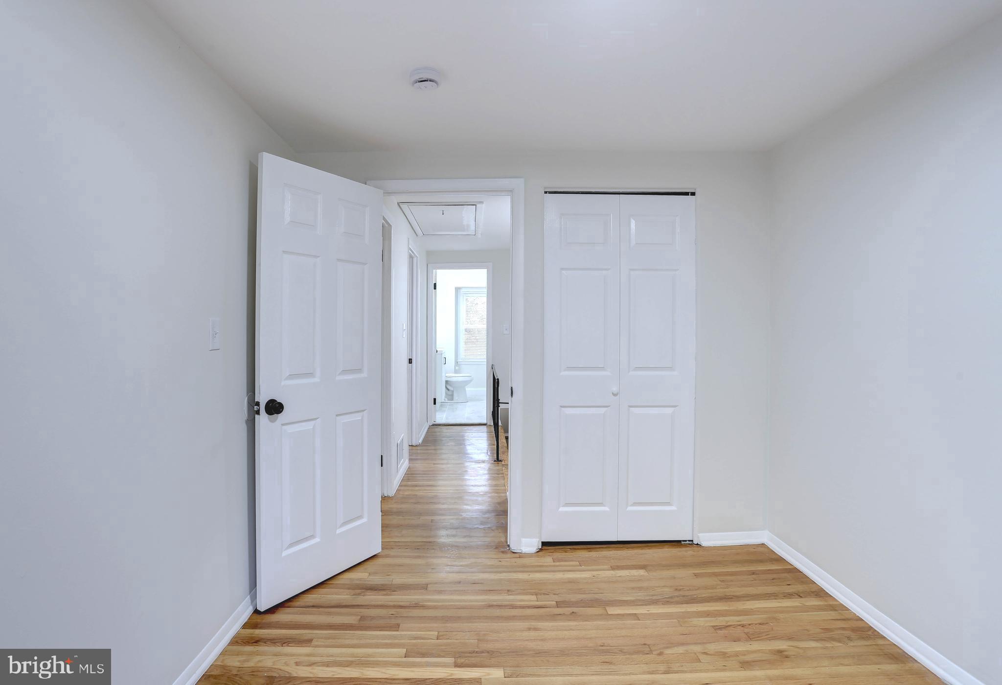 HOLLAND HILL - Residential