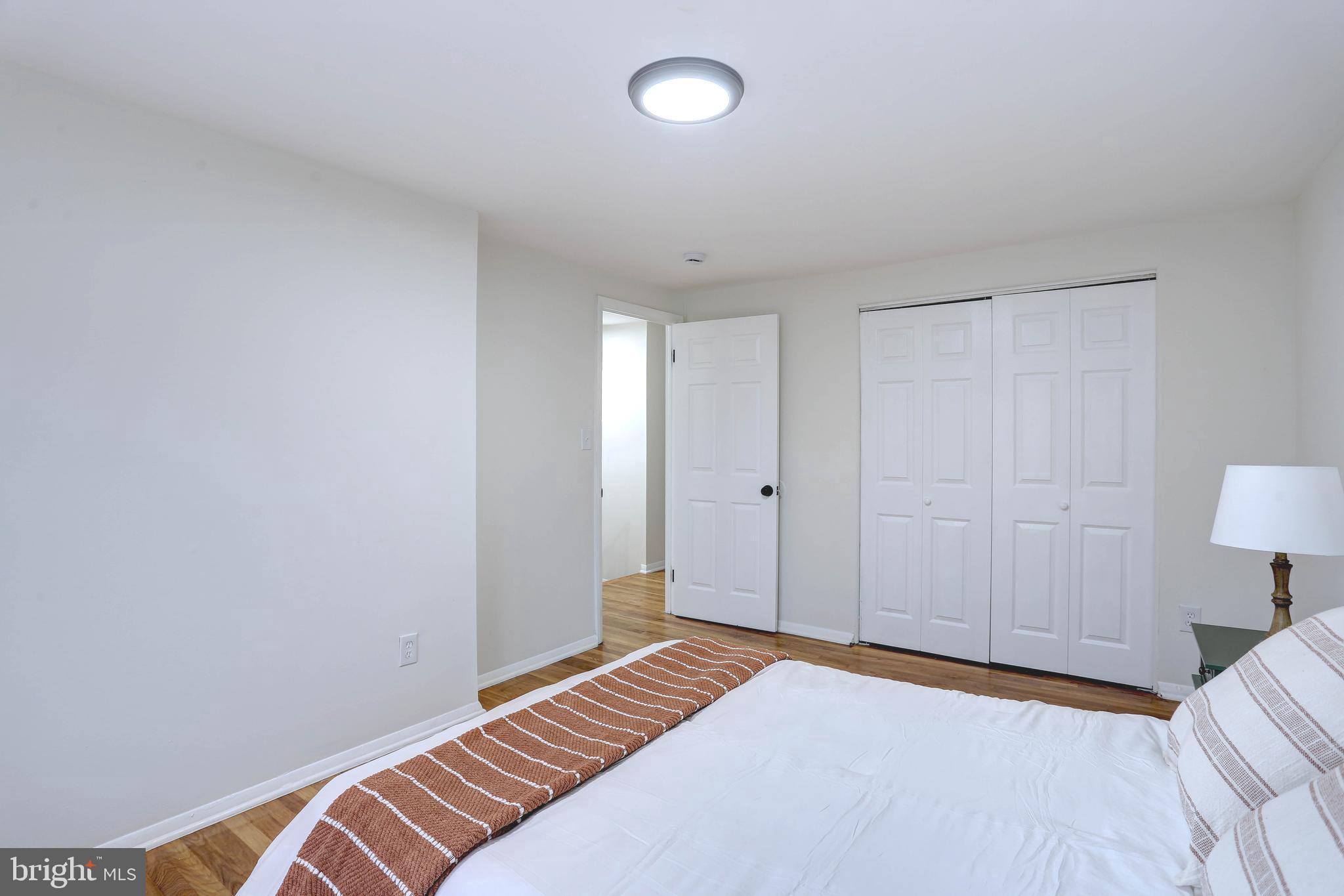 HOLLAND HILL - Residential