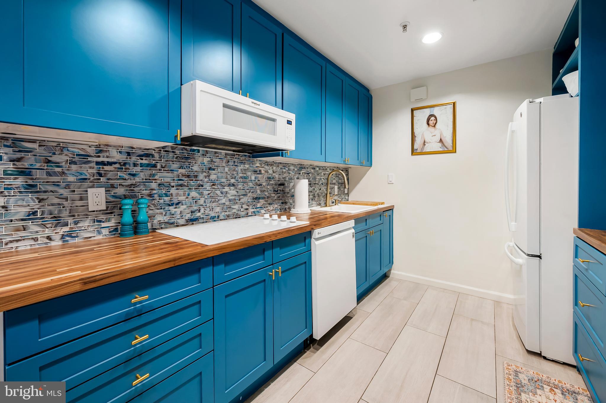 TUSCANY-CANTERBURY - Residential