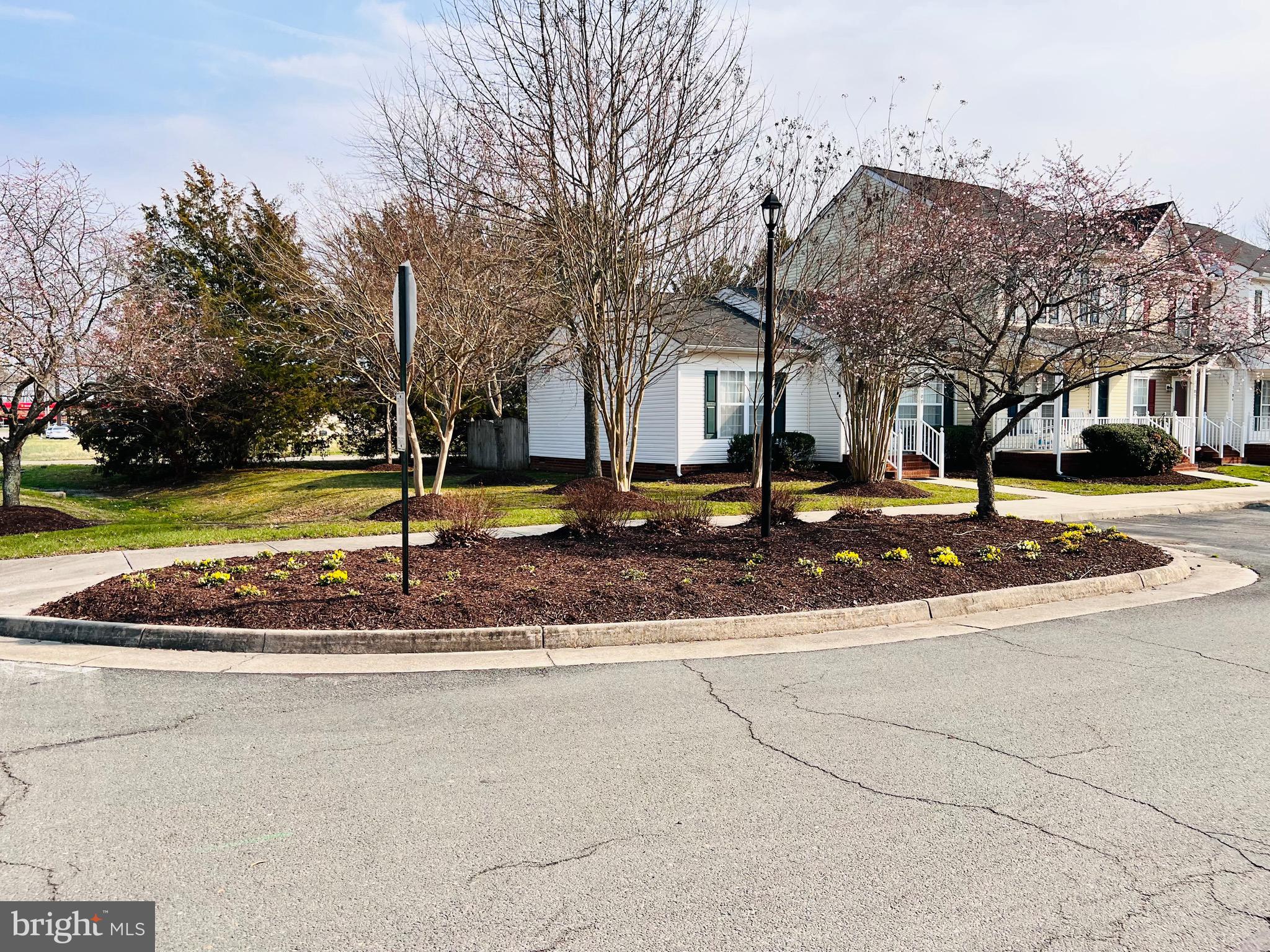 SETTLERS LANDING TOWNHOUSES - Residential