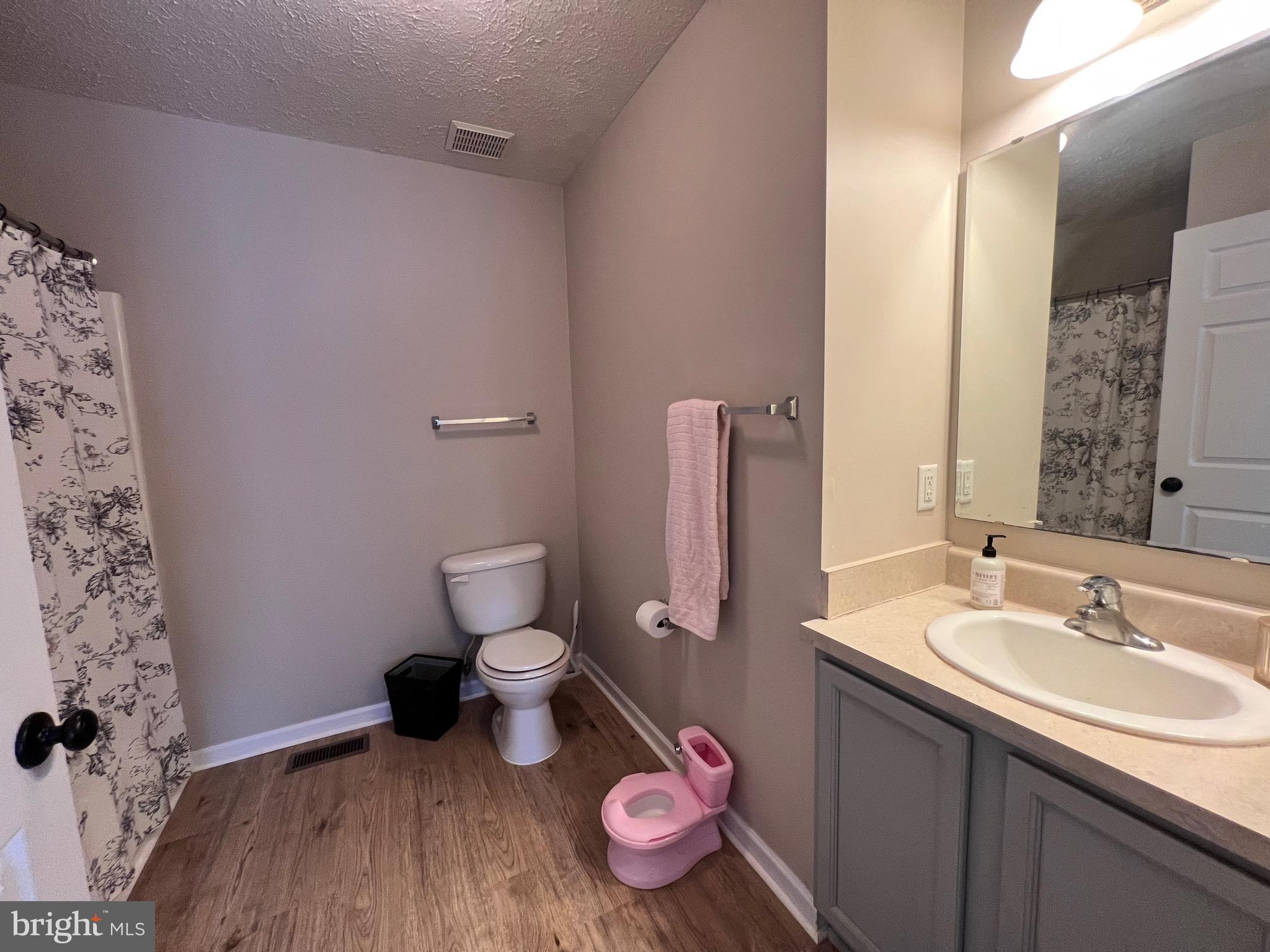 SETTLERS LANDING TOWNHOUSES - Residential