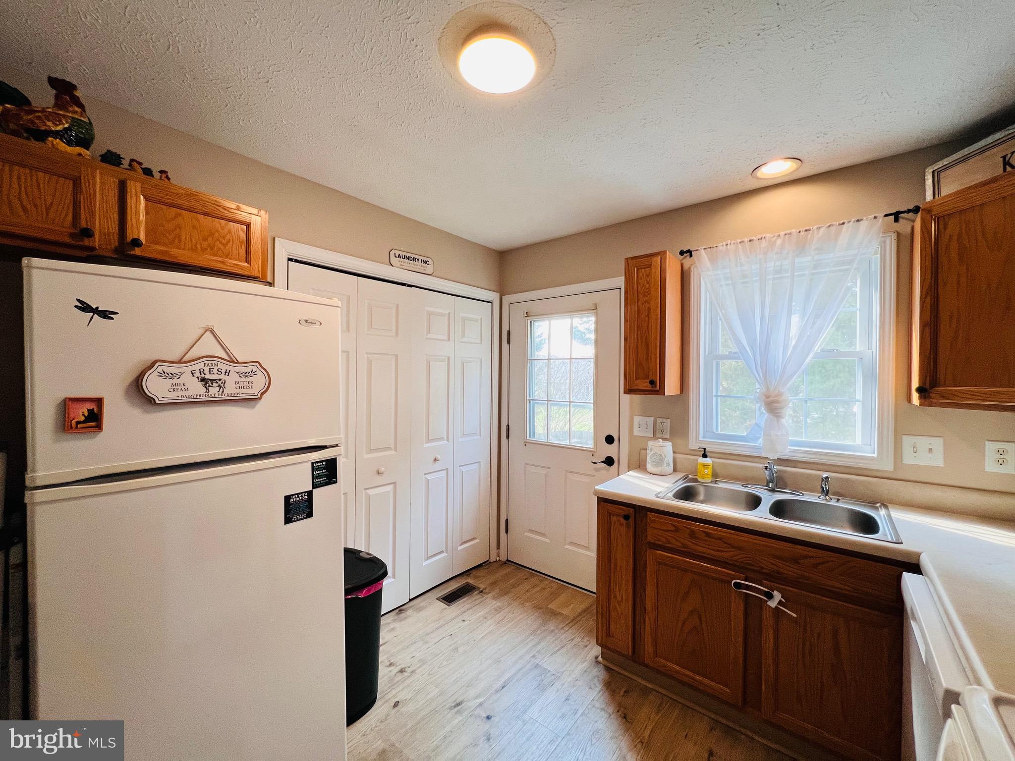 SETTLERS LANDING TOWNHOUSES - Residential